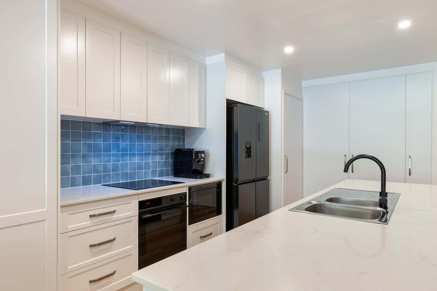 Apartment Sanctuary In Temple - Living Redefined *