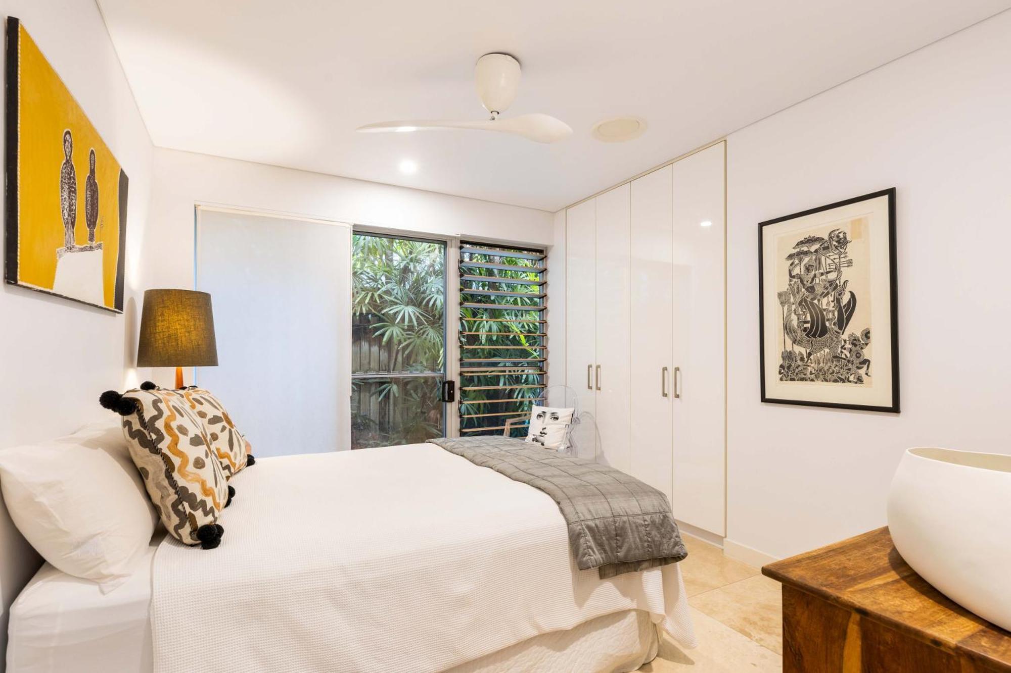 Beachfront 4 Bedroom Luxury - 16 Solander Boulevard Holiday home