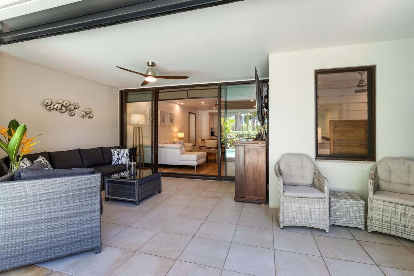 Apartment Sanctuary In Temple - Living Redefined *