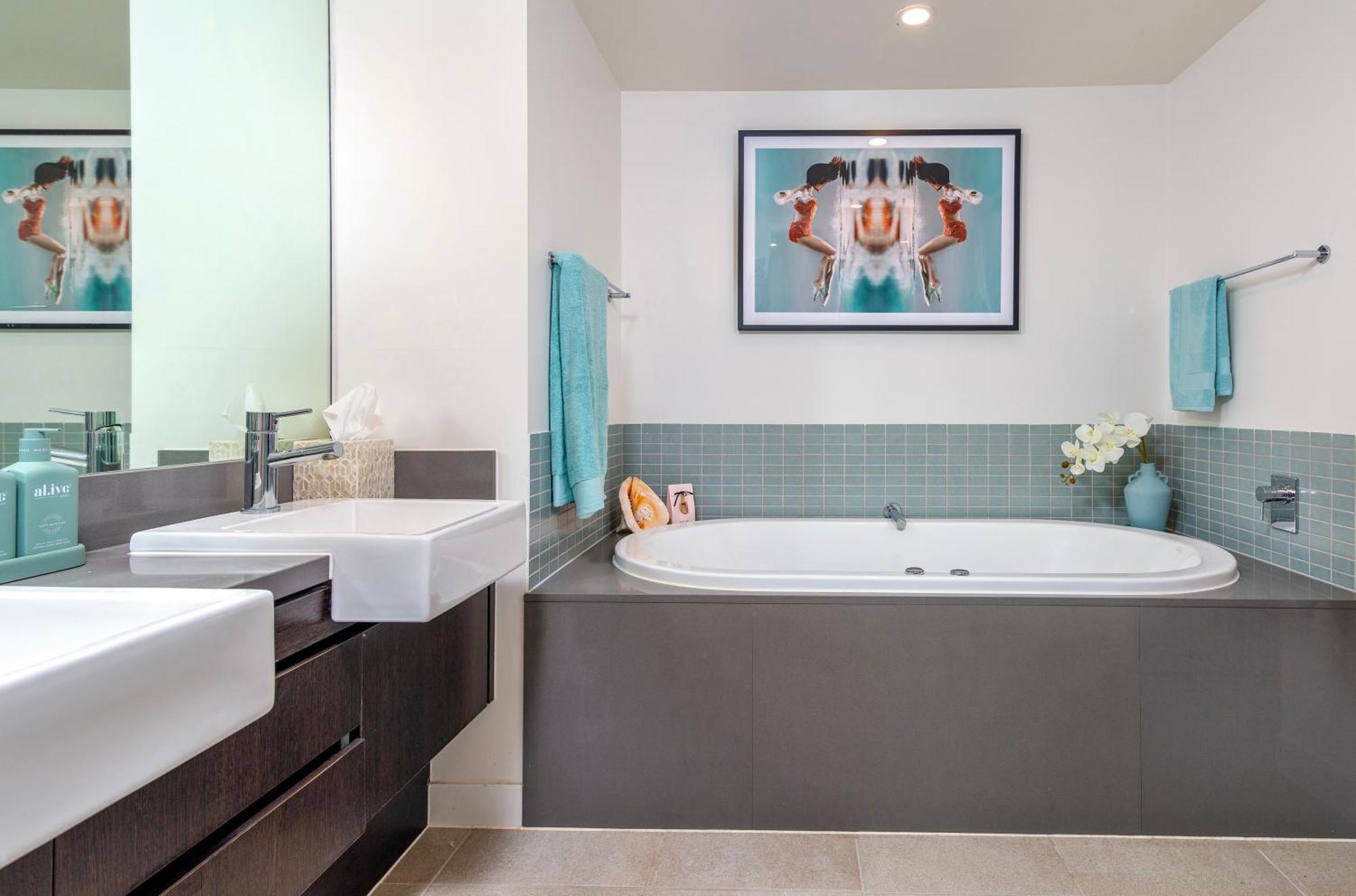 Apartment The Posh Penthouse With Stunning Rooftop Oasis, Free Parking And Wifi *