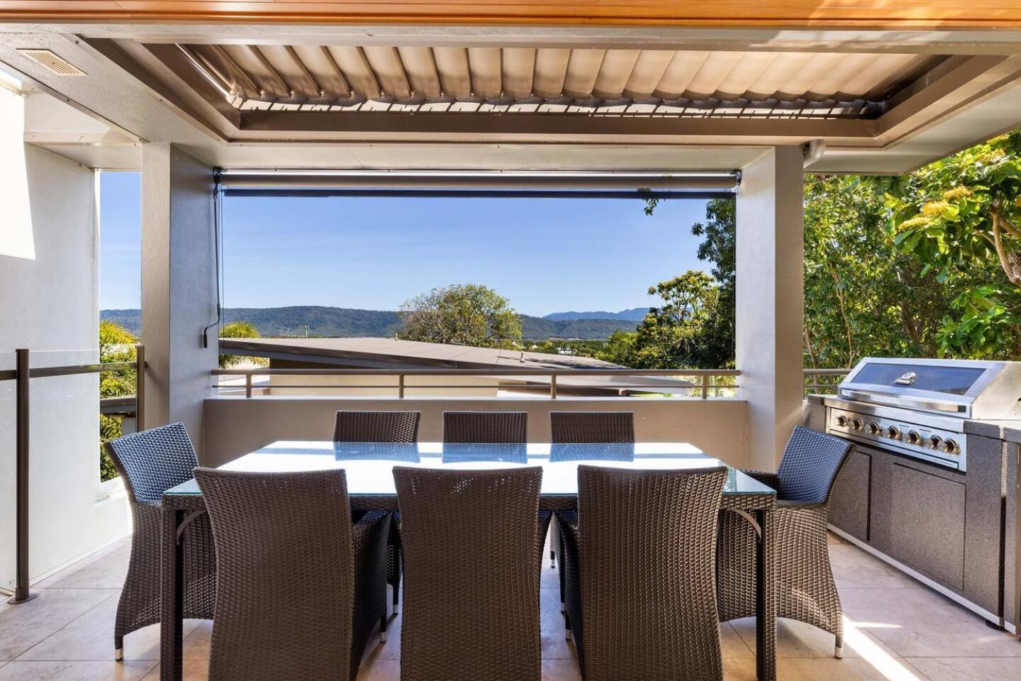 Mercedes - Poolside Tranquility On St Villa