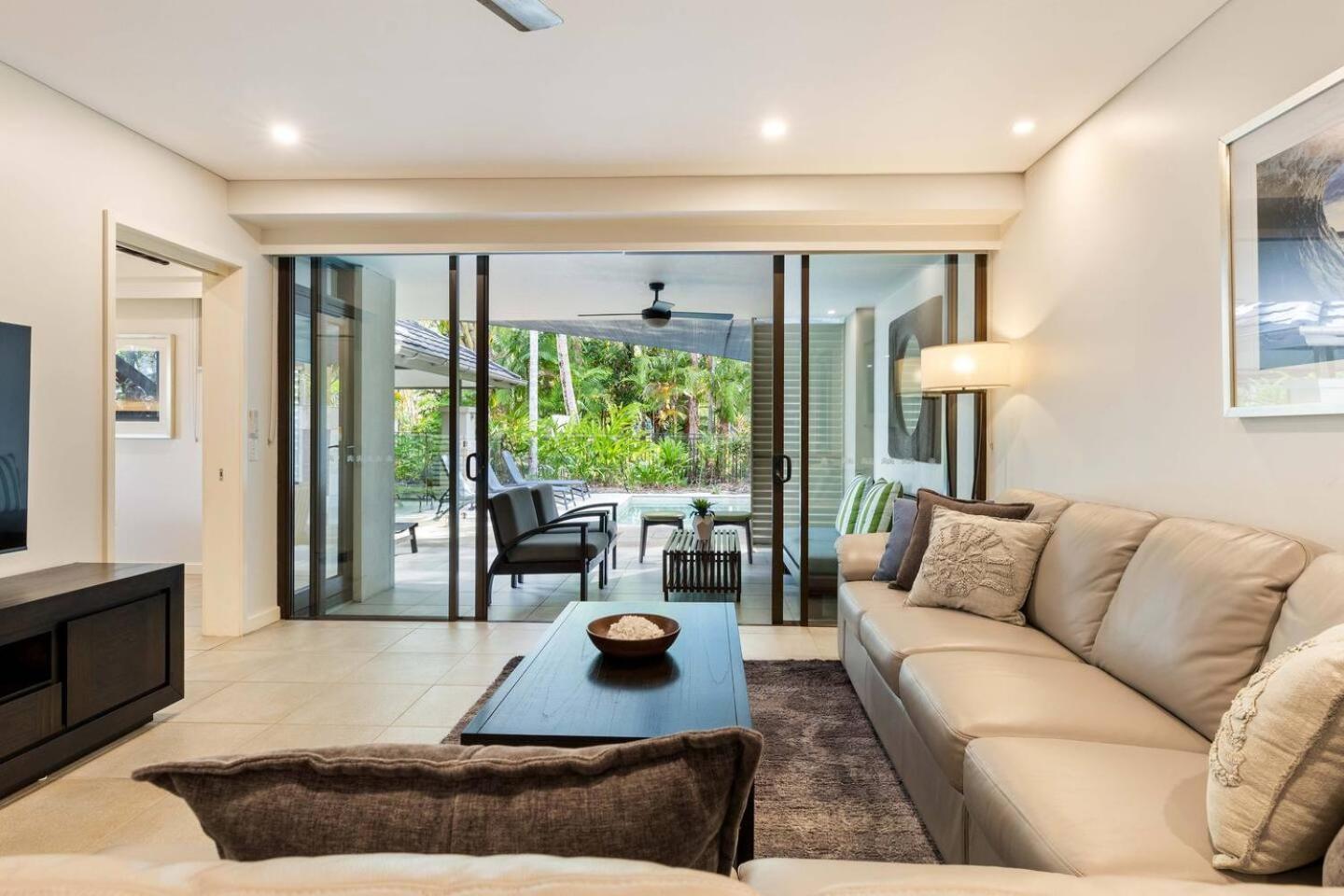 The Plunge Pool - Private Living *