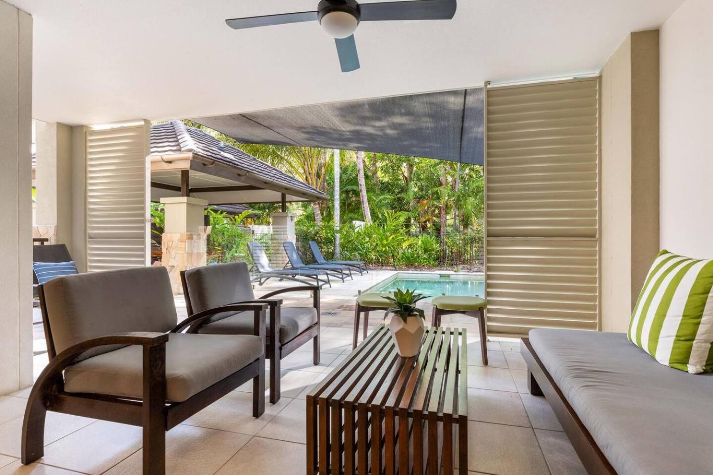The Plunge Pool - Private Living Apartment
