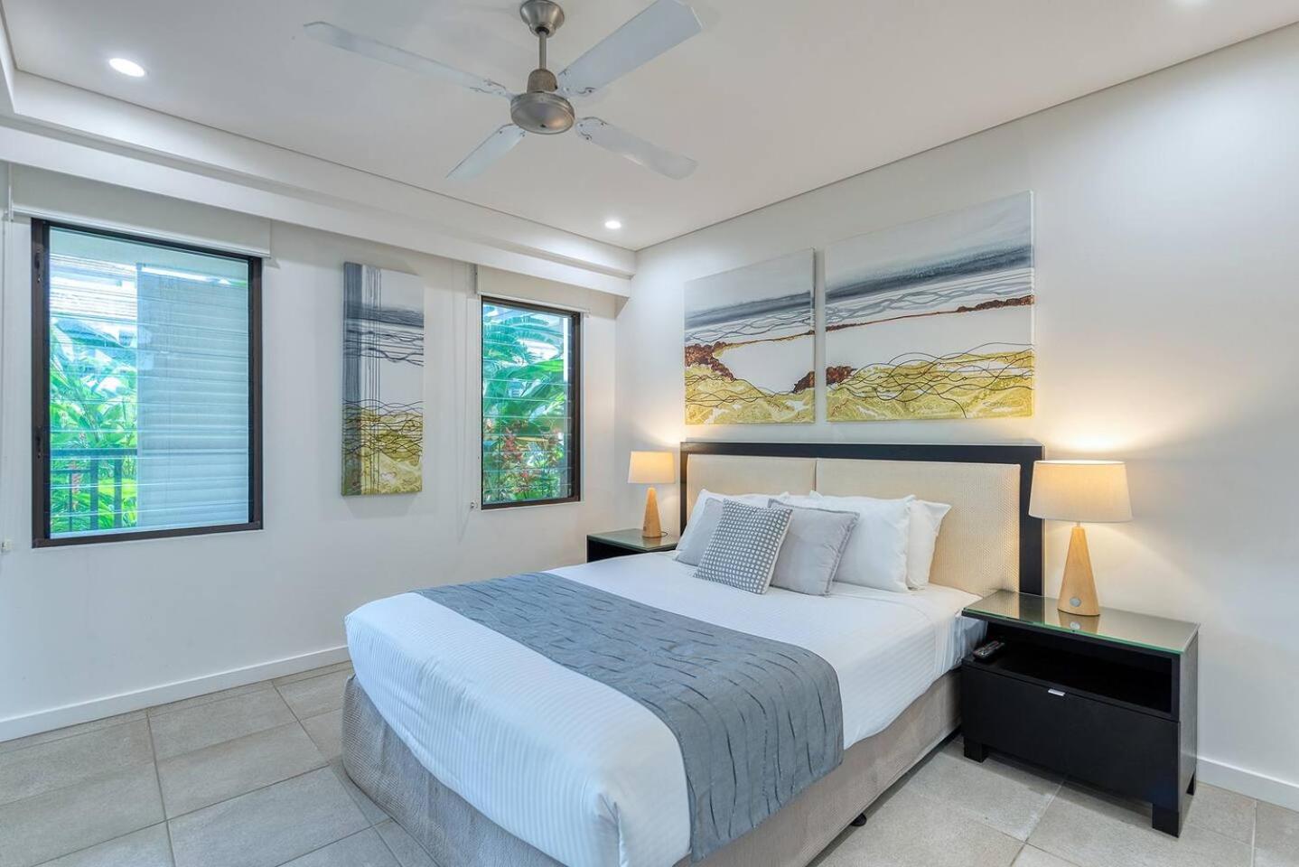 Apartment Poolside At Temple - A Lush Tropical Escape *