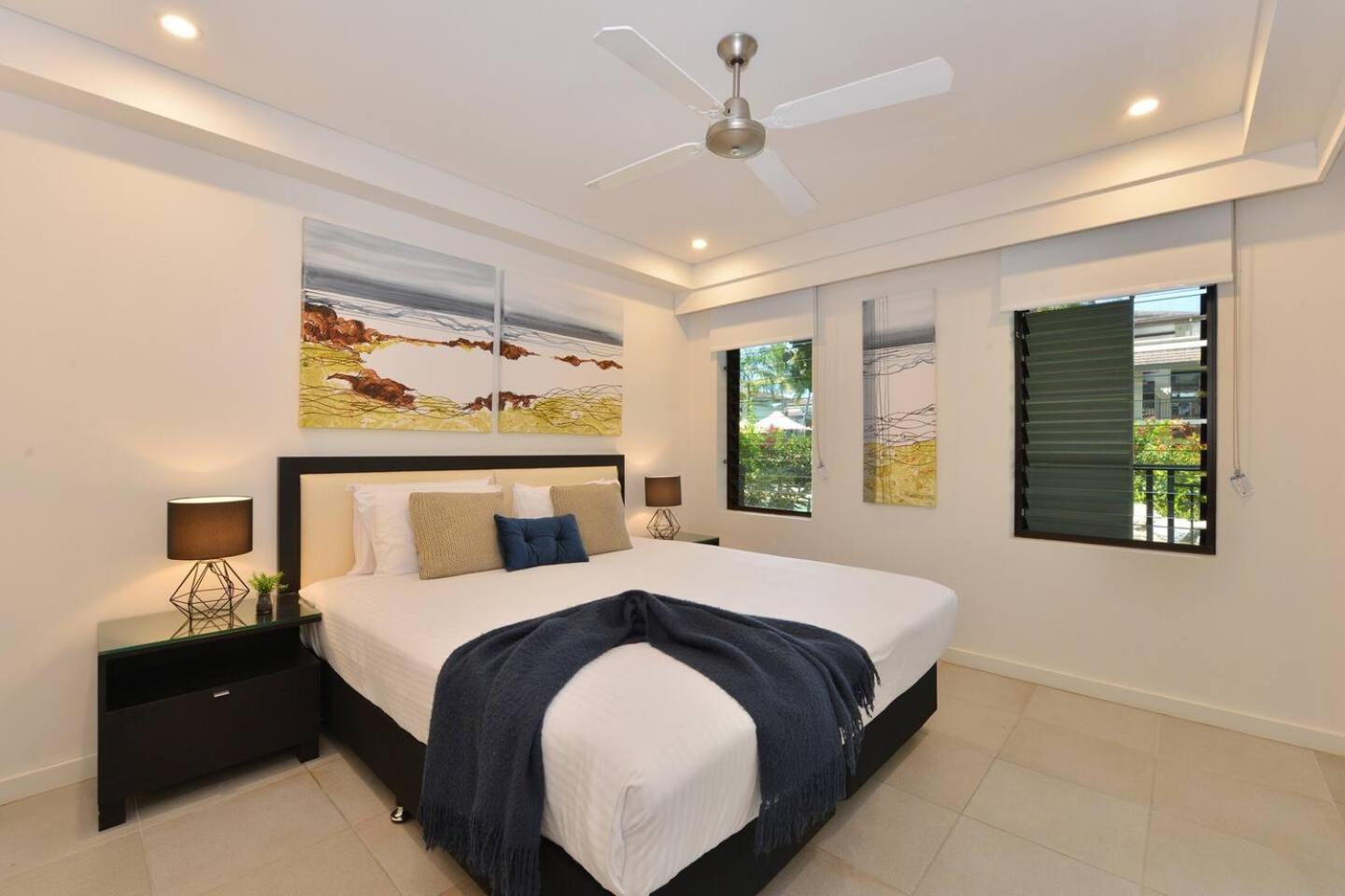 Resort-style Swim Out - A True Tropical Oasis Apartment