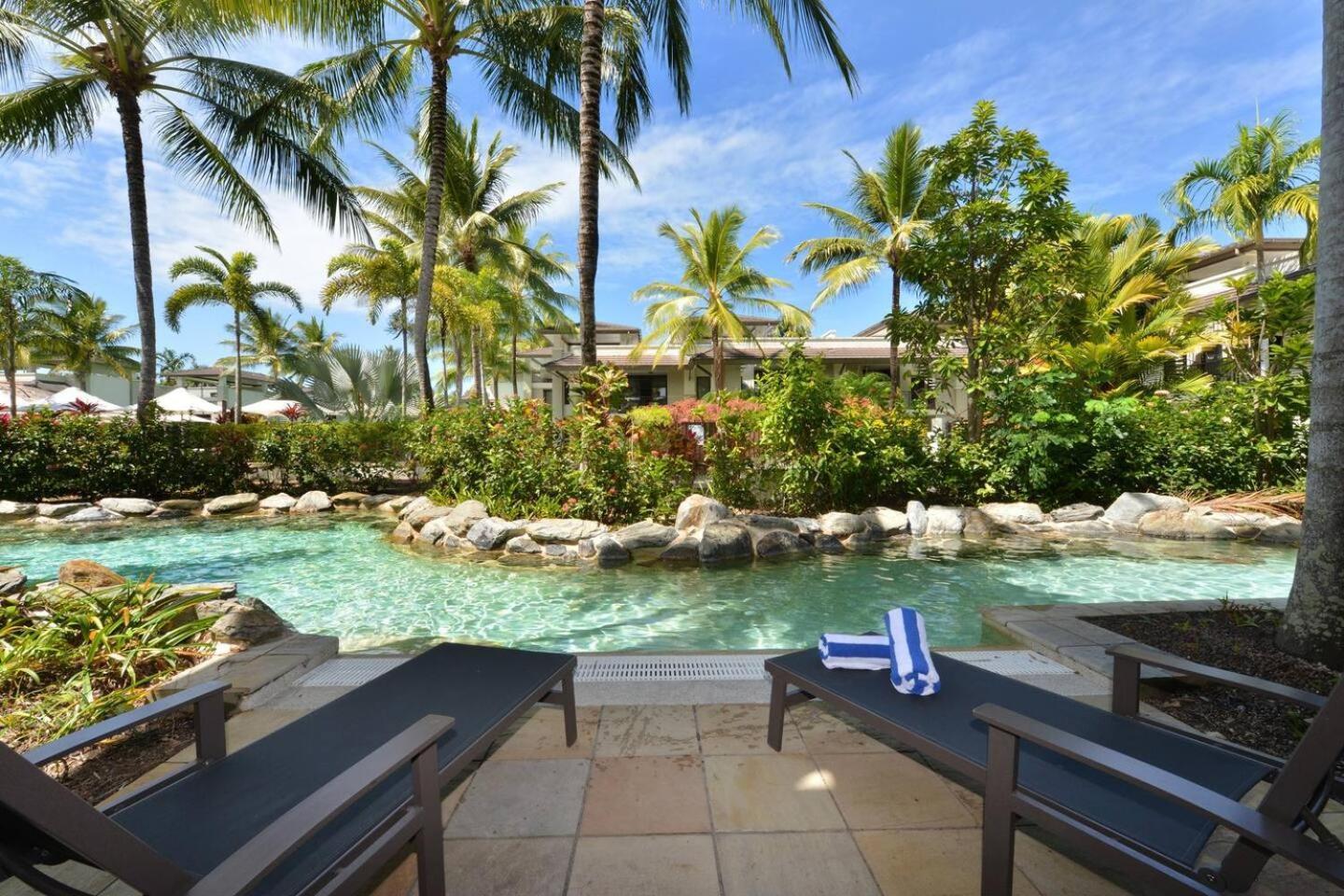Apartment Resort-style Swim Out - A True Tropical Oasis Port Douglas