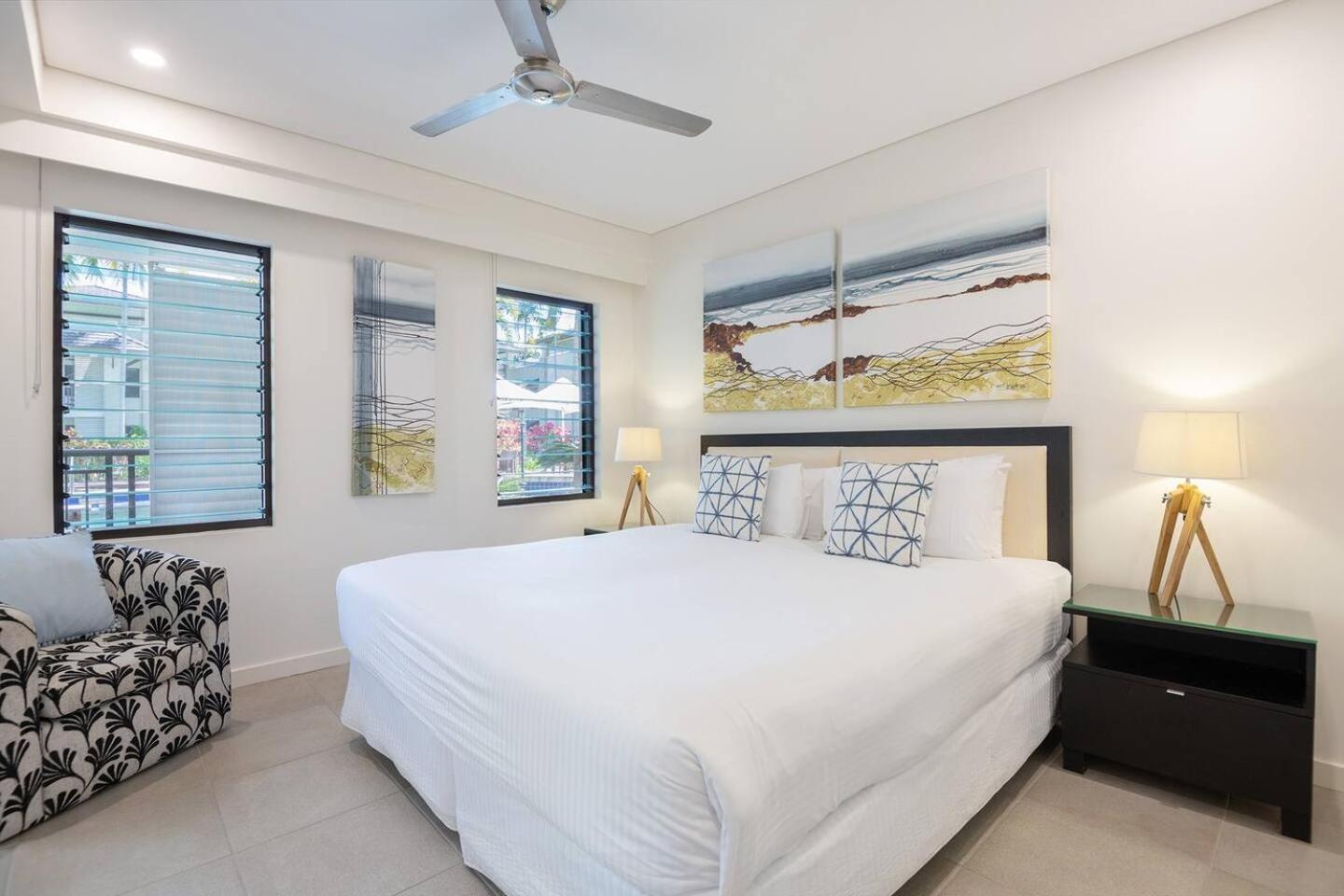 Poolside Relaxation - Retreat With Access * Port Douglas