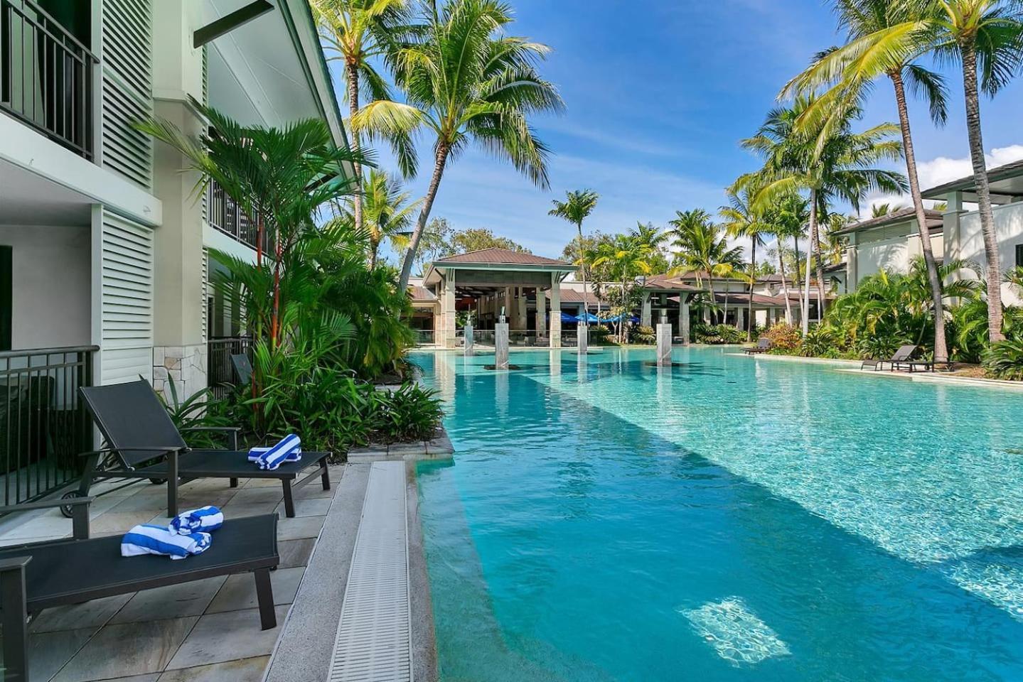 'aqua Oasis' Swim-out Sanctuary Apartment
