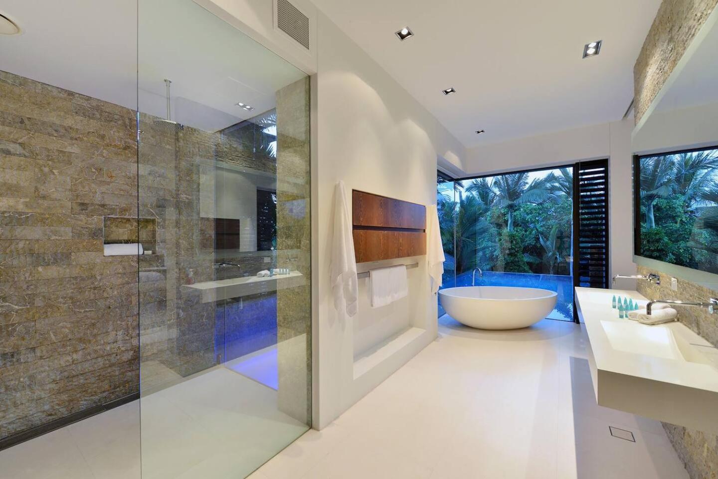 61 Street—a Poolside For Four *