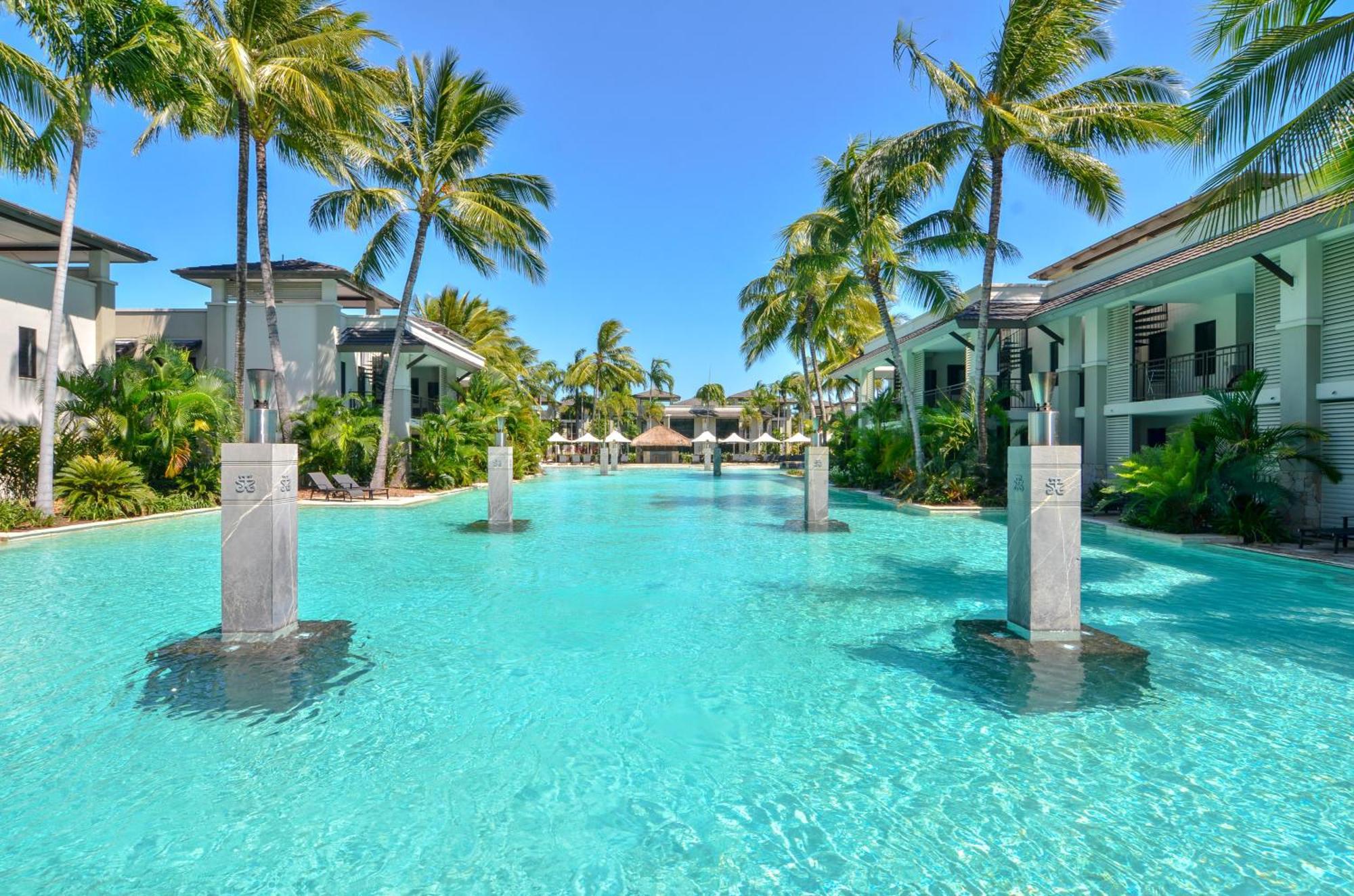 The Posh Penthouse With Stunning Rooftop Oasis, Free Parking And Wifi * Port Douglas