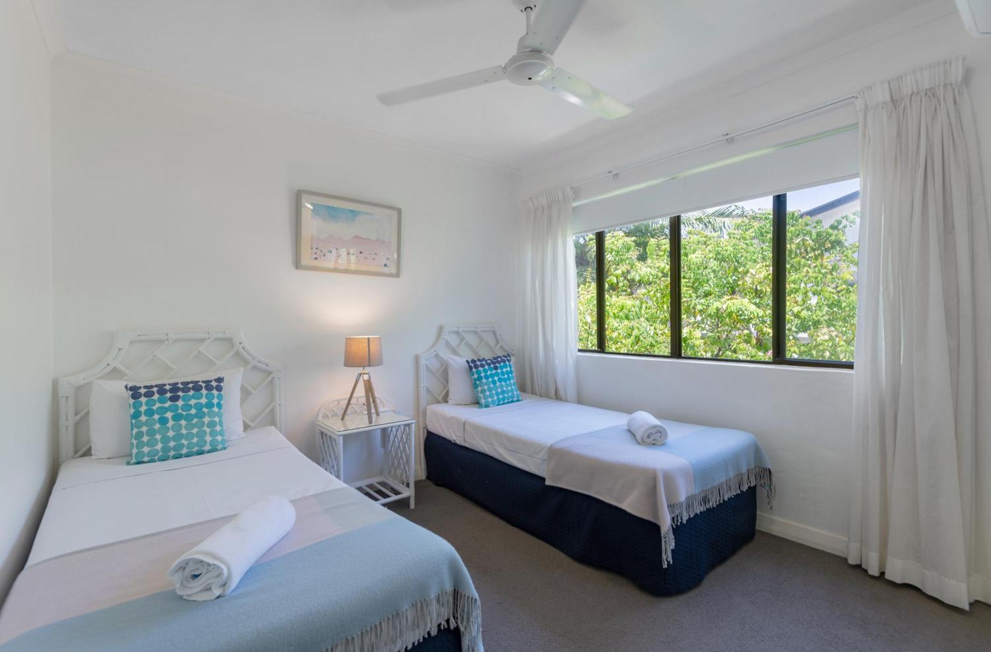 Apartment Unit 15 @ Tropical Reef: 2 Mins To Four Mile Port Douglas