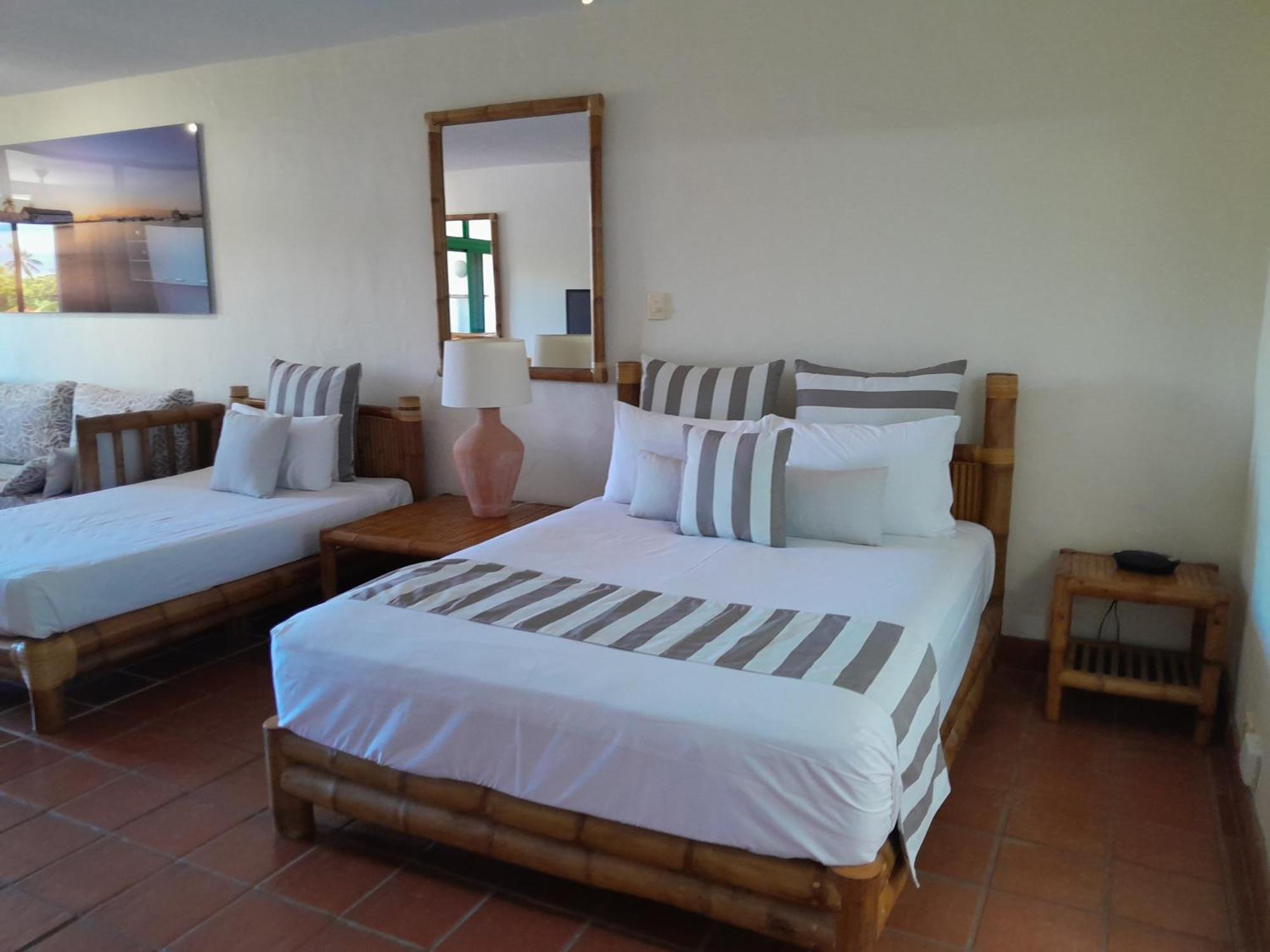 Aparthotel Club Tropical - Official Onsite Reception & Check In Port Douglas