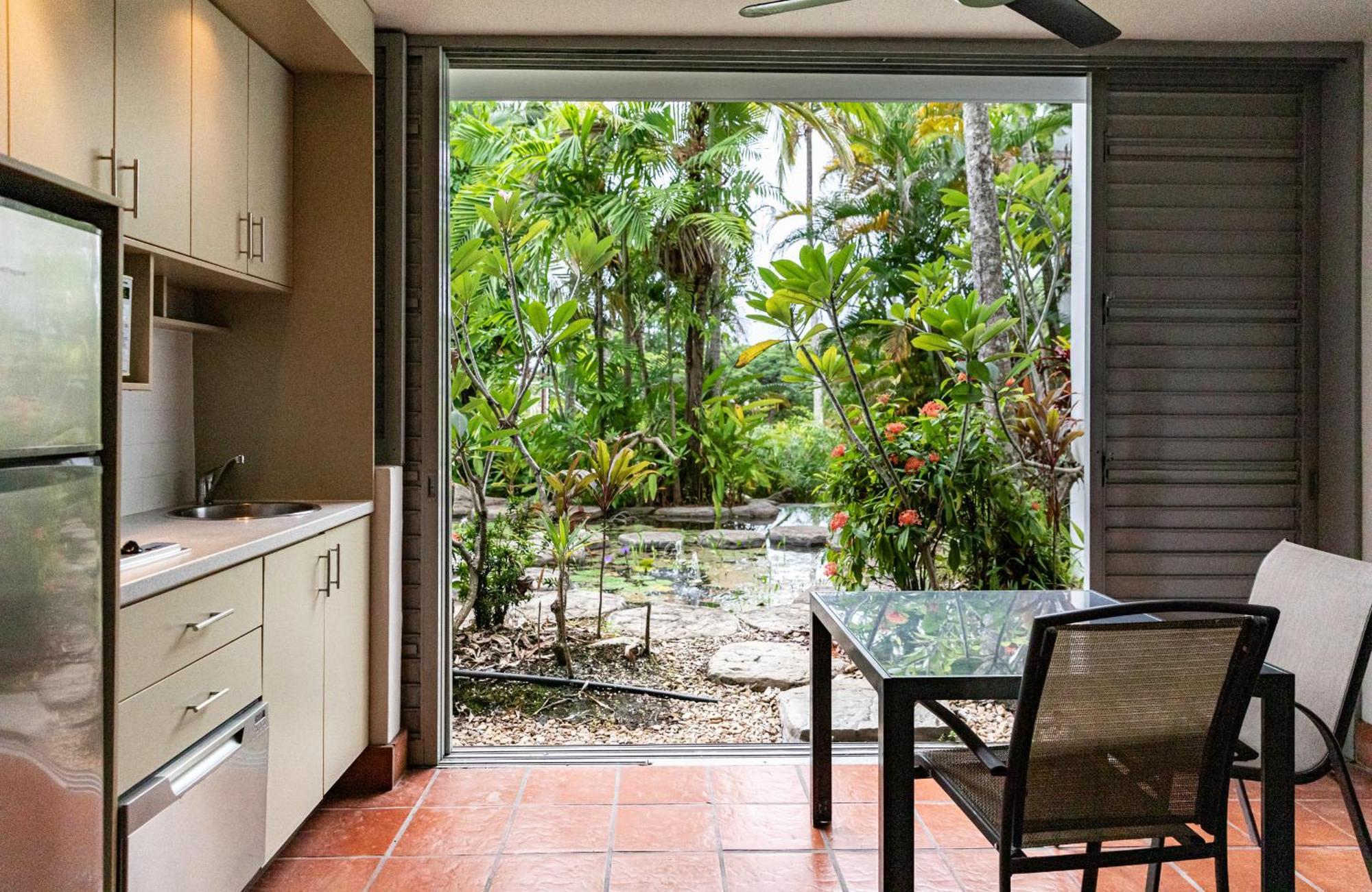 Club Tropical - Official Onsite Reception & Check In Port Douglas