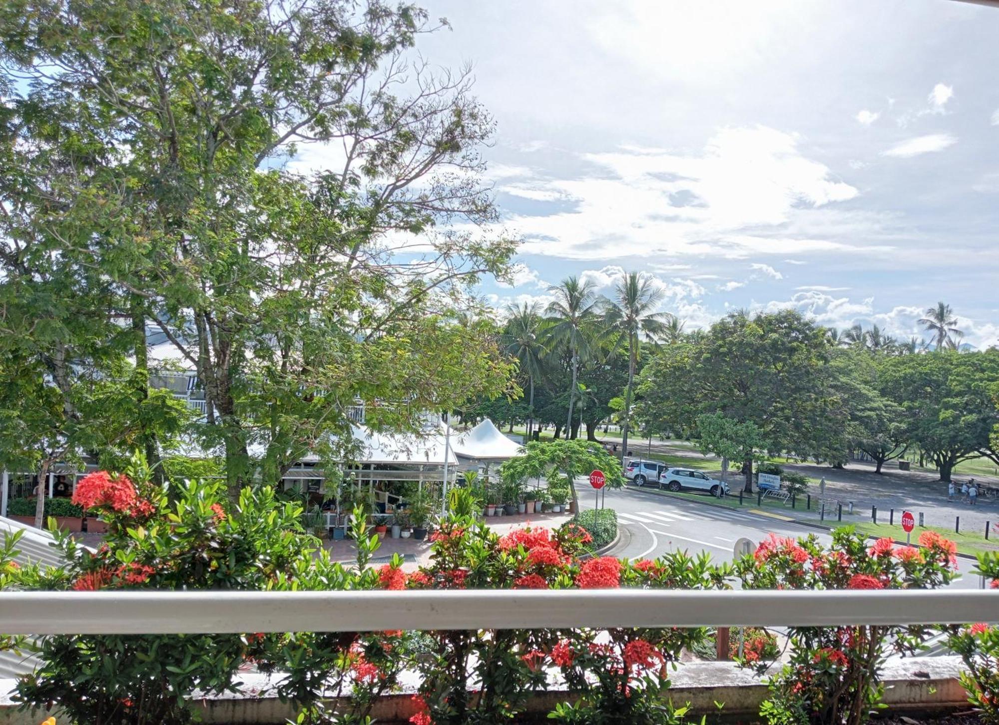 Club Tropical - Official Onsite Reception & Check In Aparthotel Port Douglas