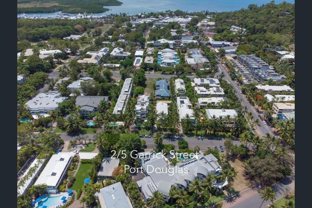 1 Min Walk From, Beach And Town - Beachcomber *