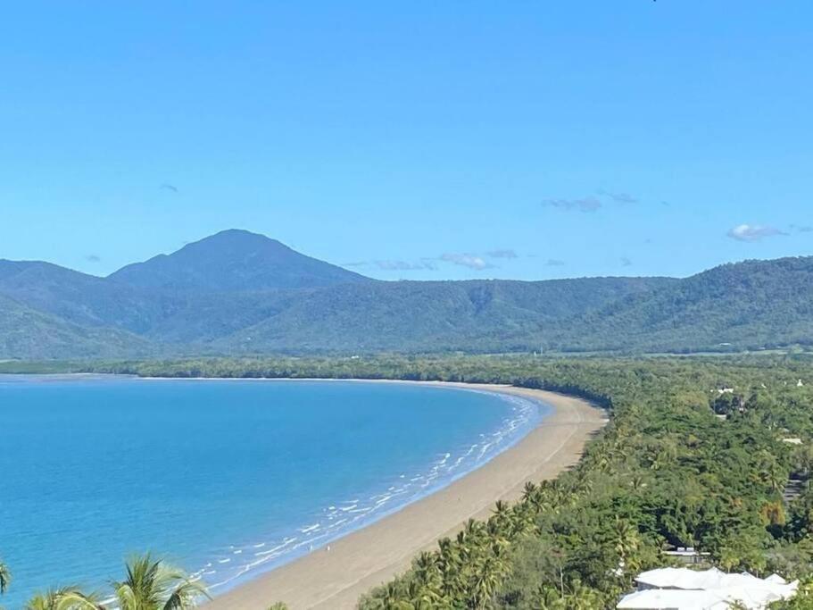 1 Min Walk From, Beach And Town - Beachcomber Port Douglas