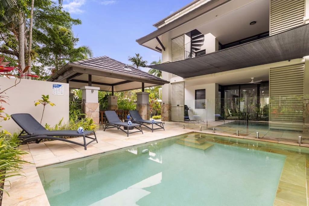 Fresco Tropical: Private Pool Haven By Golf Course