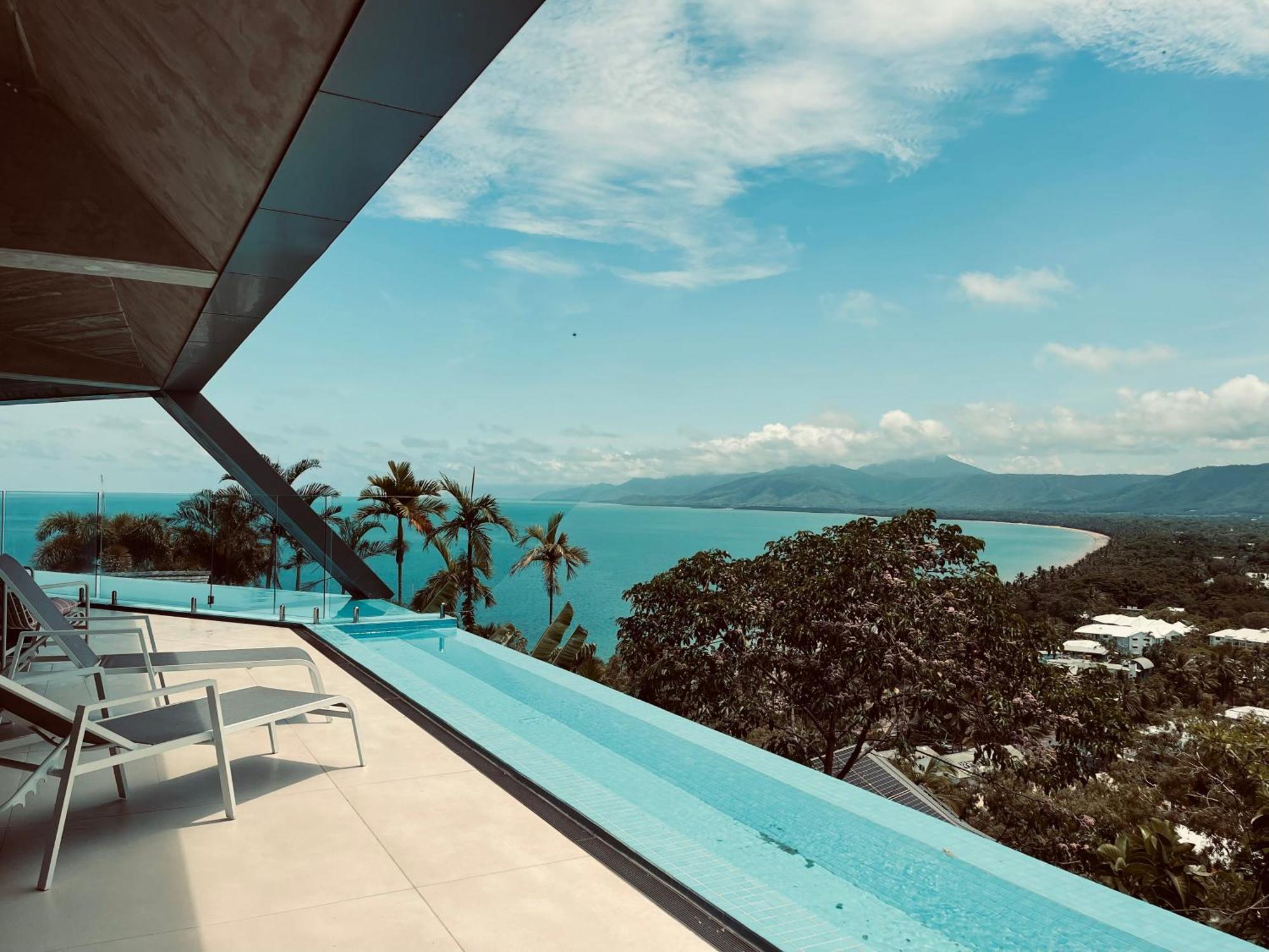 Villa 'the Edge' Unique Luxury Experience Port Douglas