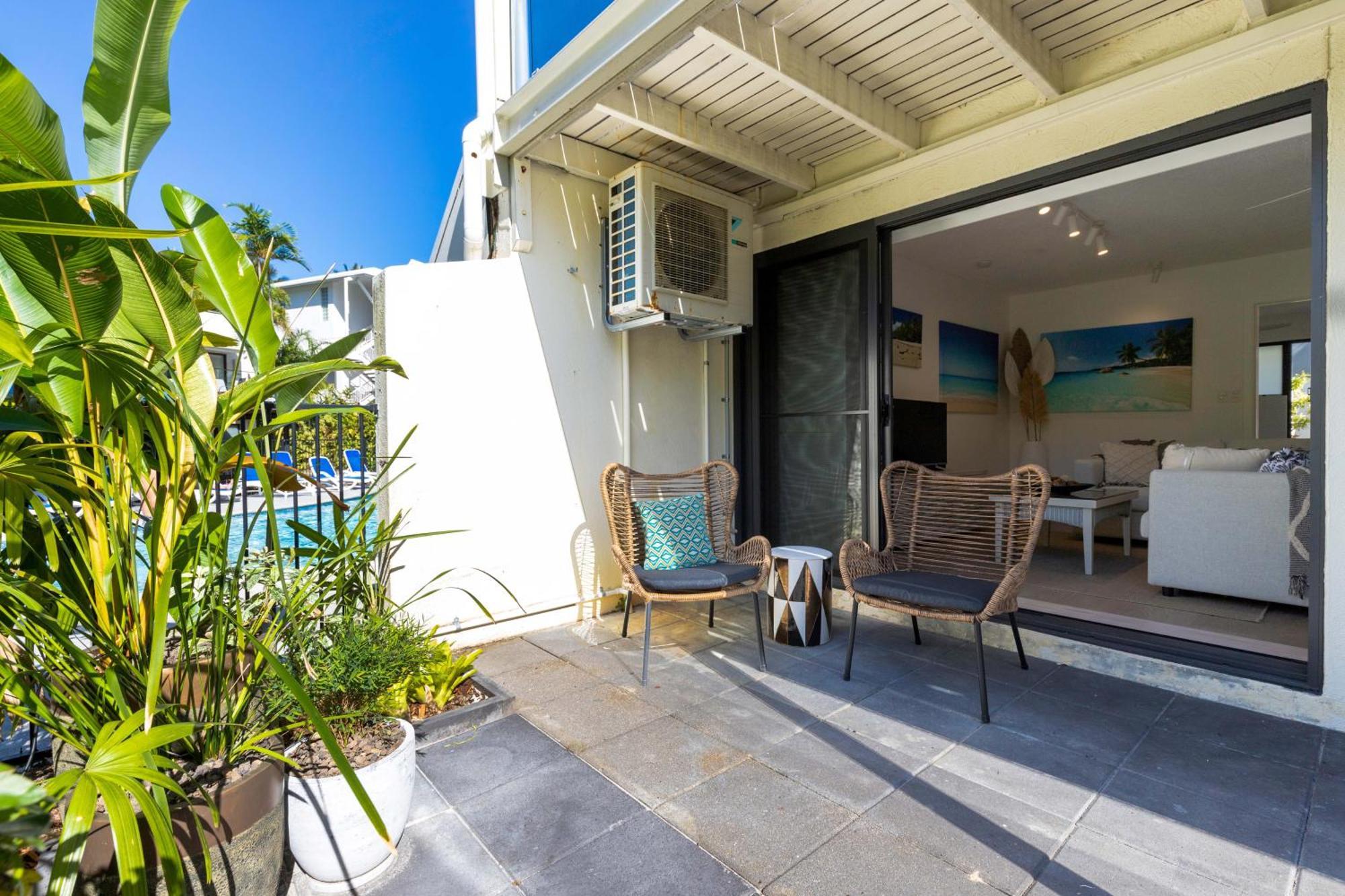 Apartment Retreat Serene - Poolside On The Esplanade