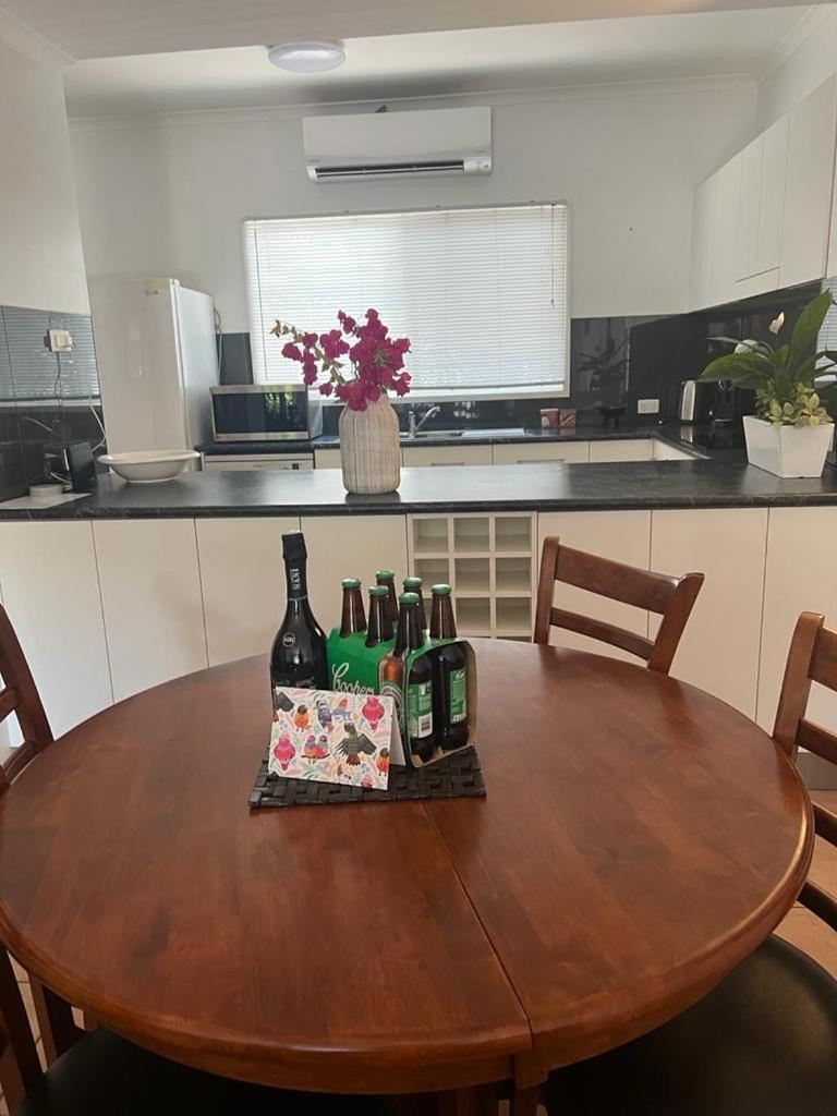 Holiday home Modern 2 Bedroom Townhouse - Four Mile Escapes
