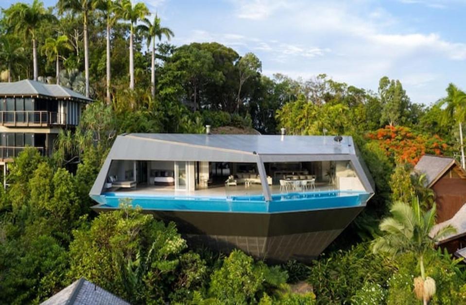 'the Edge' Unique Luxury Experience
