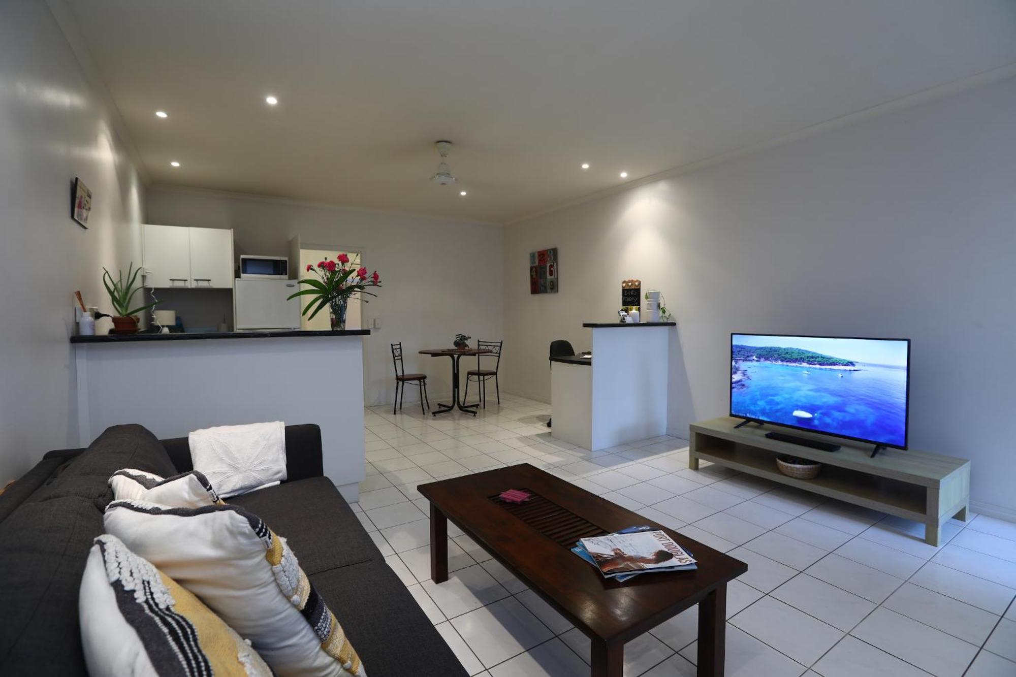 Apartment 1 Bed Close To The Beach And Town