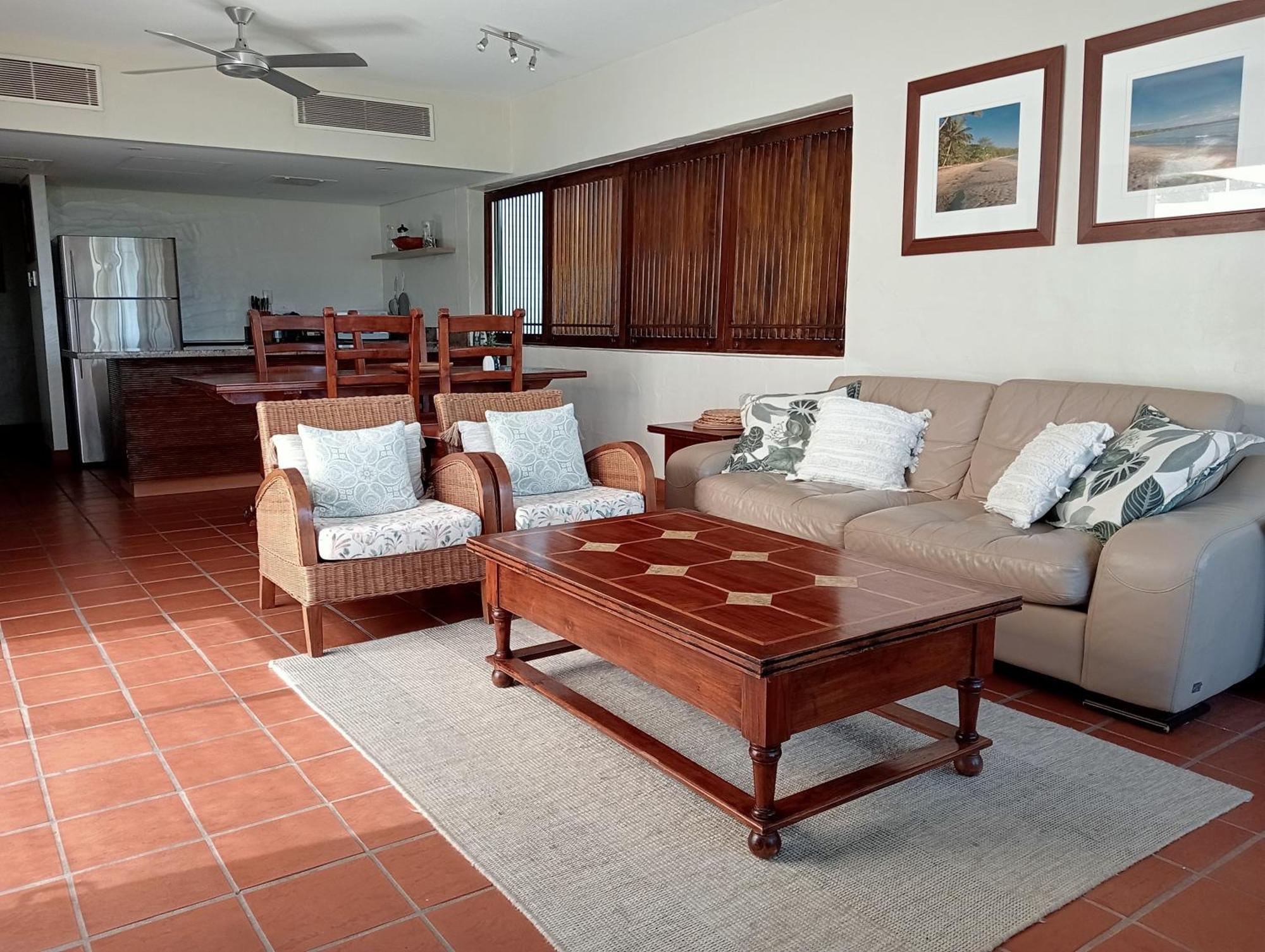 Club Tropical - Official Onsite Reception & Check In