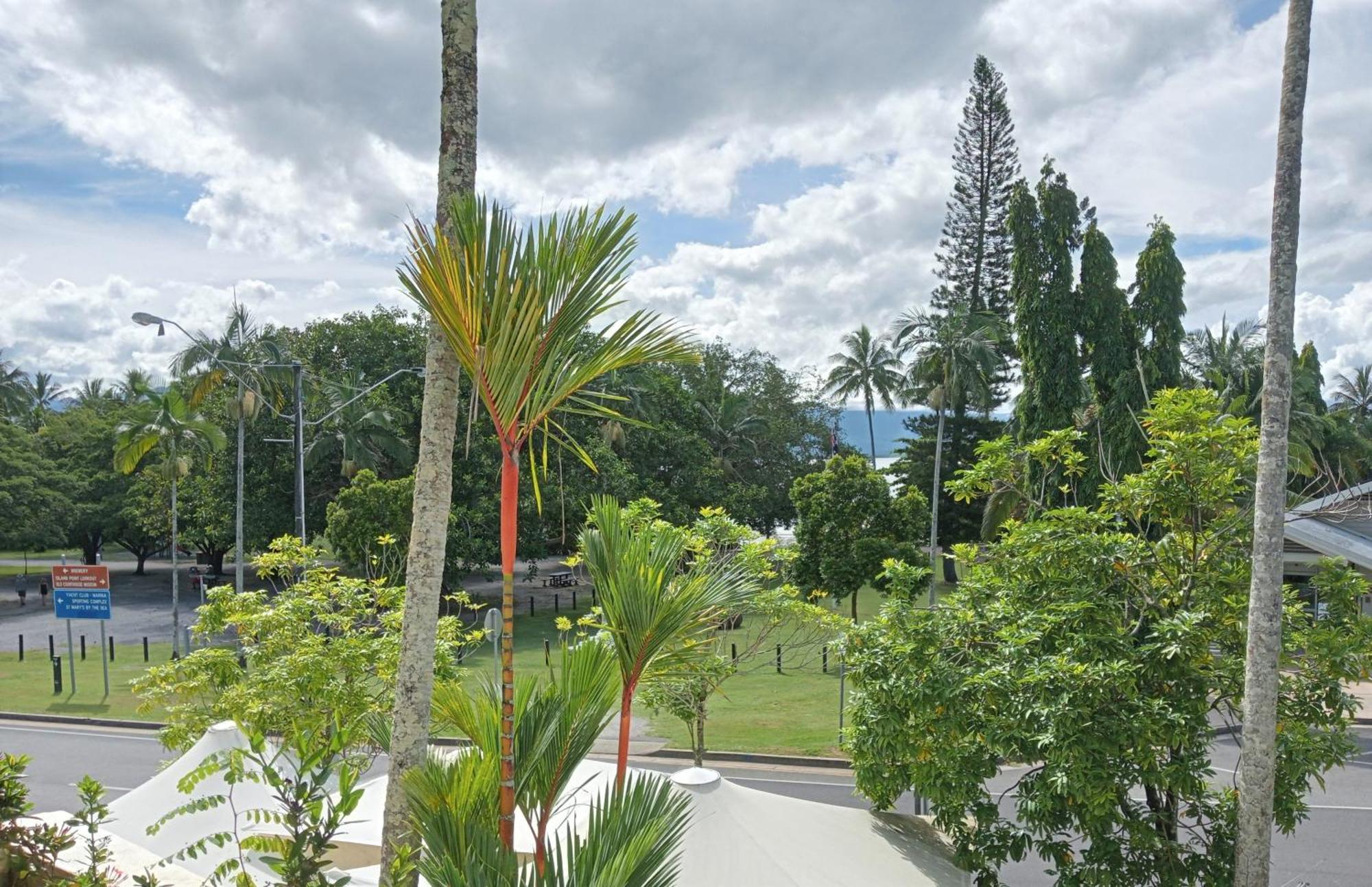 Club Tropical - Official Onsite Reception & Check In 4* Port Douglas