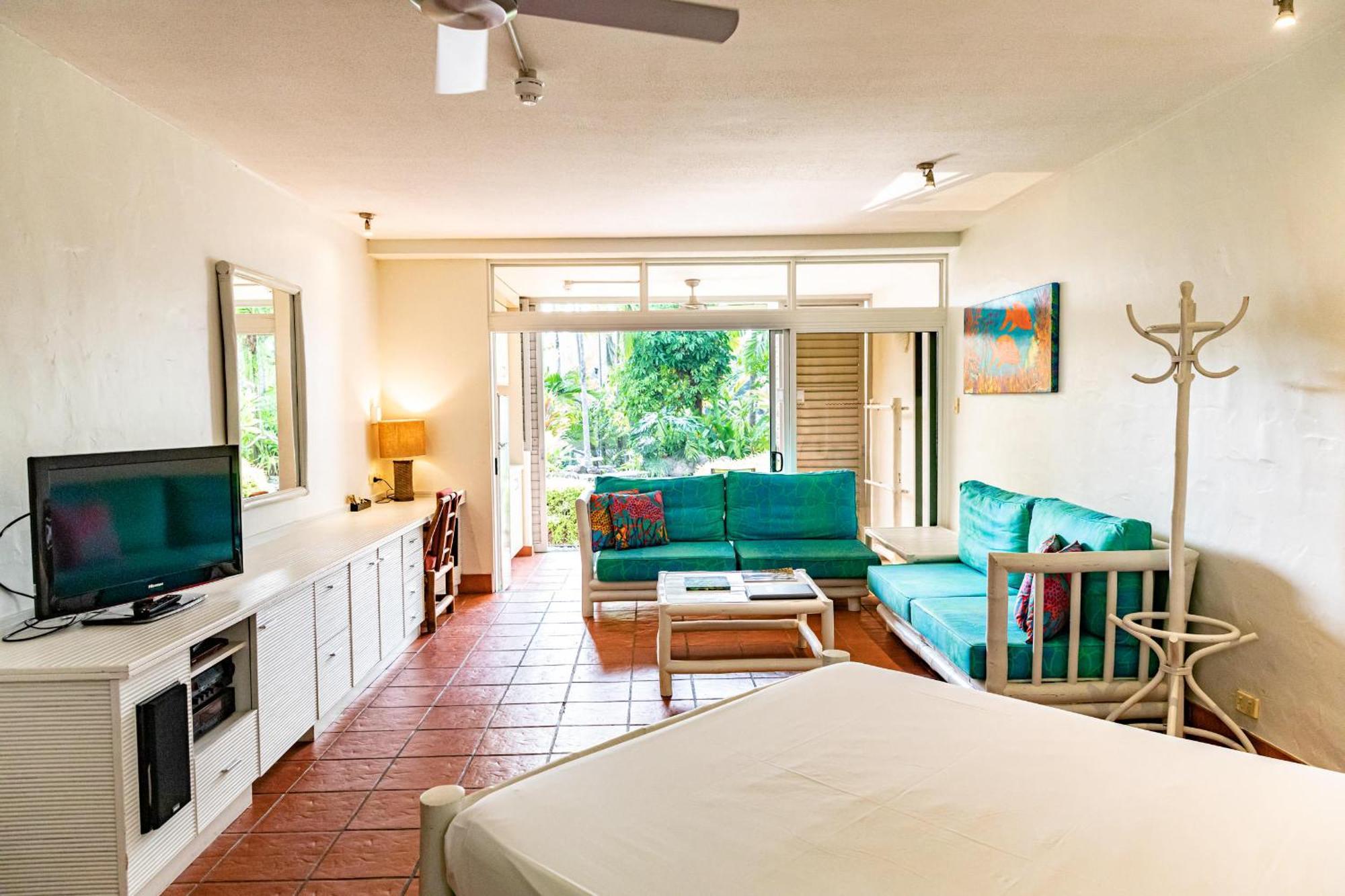 Club Tropical - Official Onsite Reception & Check In Aparthotel