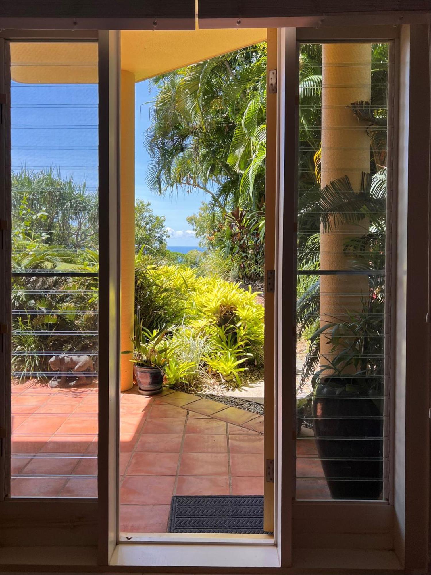 Apartment No 3 @ The Hill Port Douglas