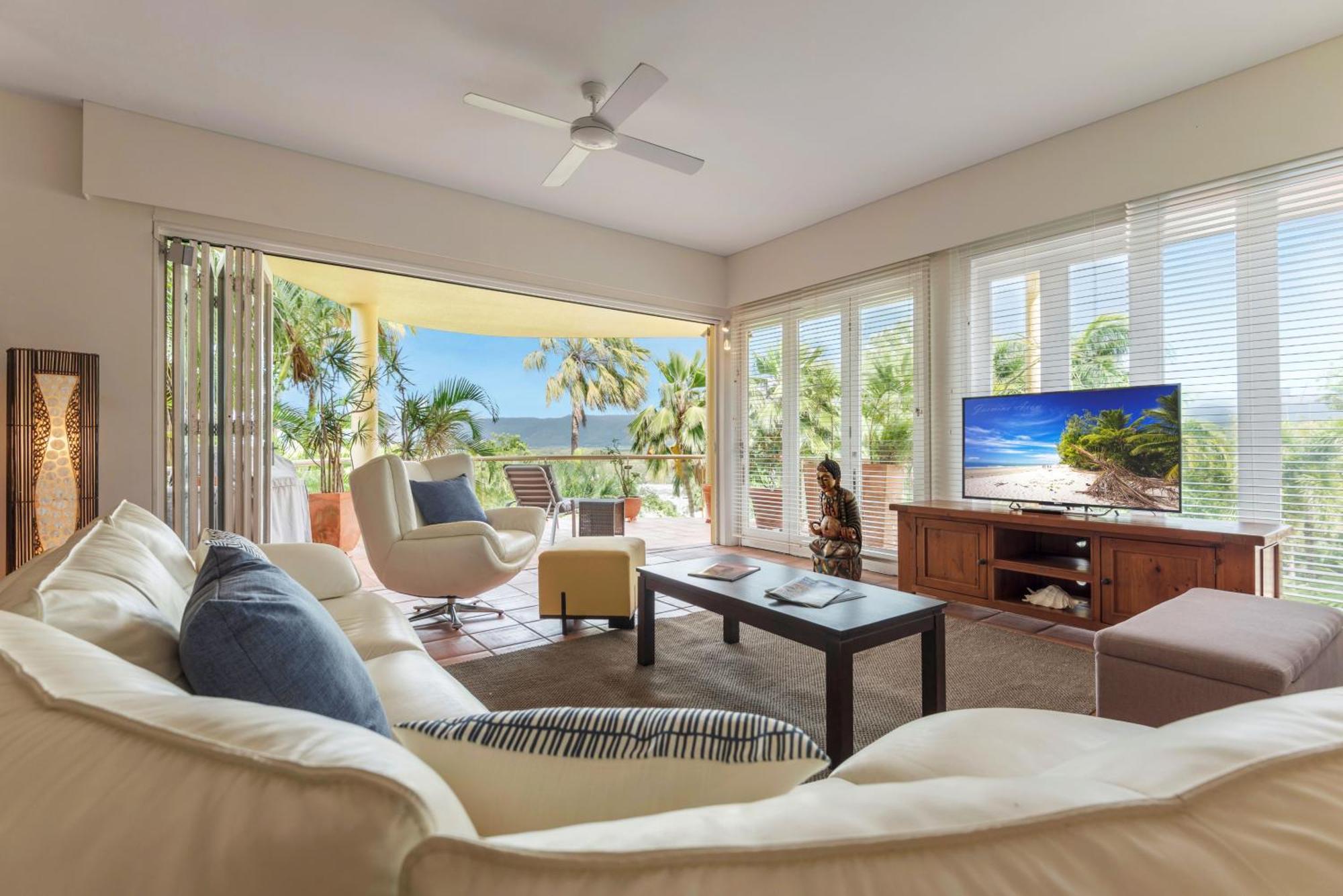 Apartment No 3 @ The Hill Port Douglas