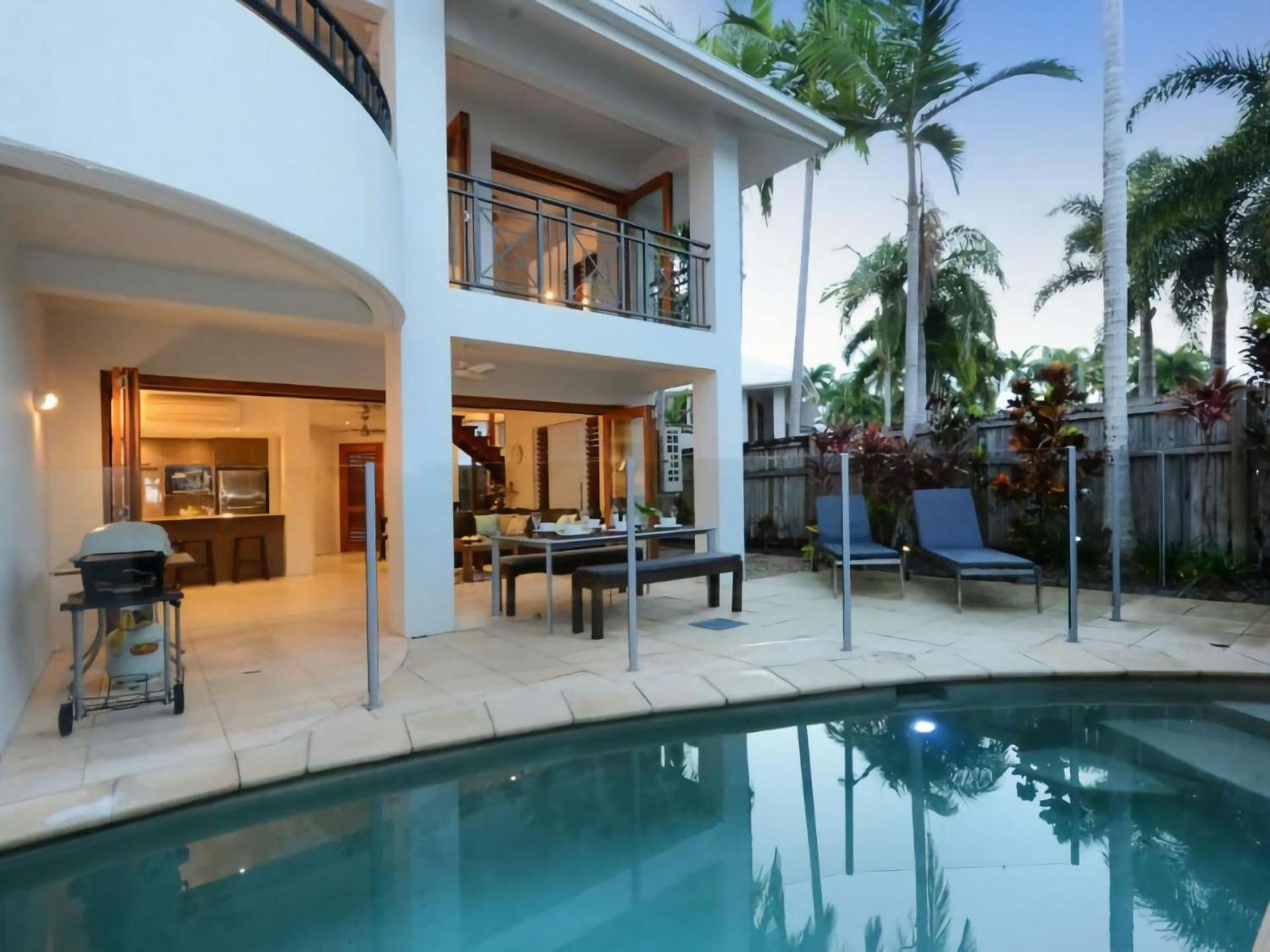 7 Templemoon * Port Douglas