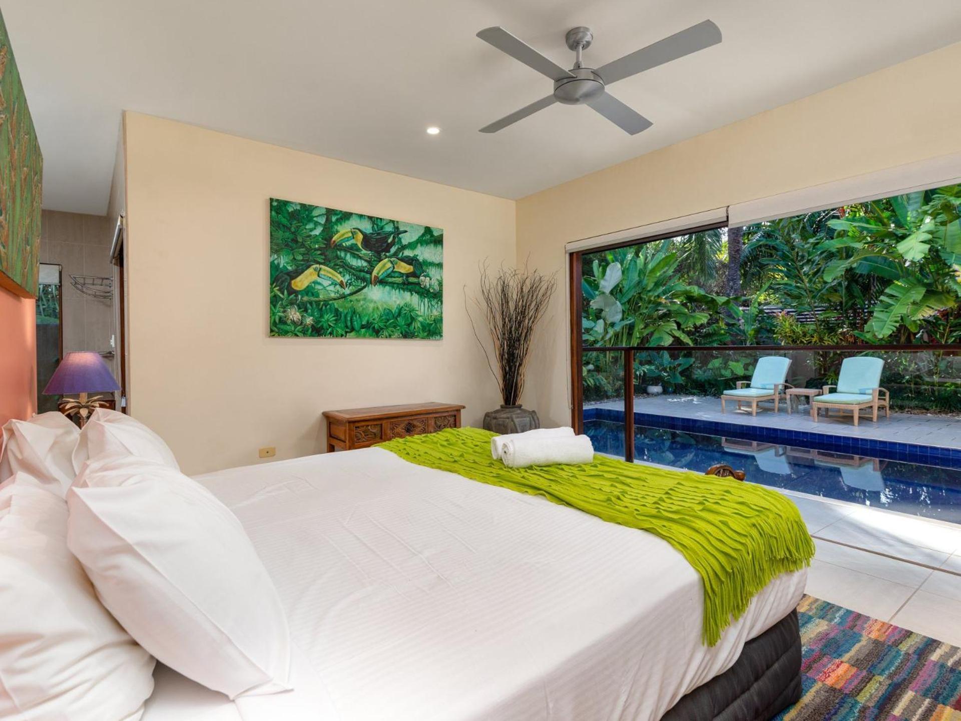 Holiday home Oasis Beachfront Mirage