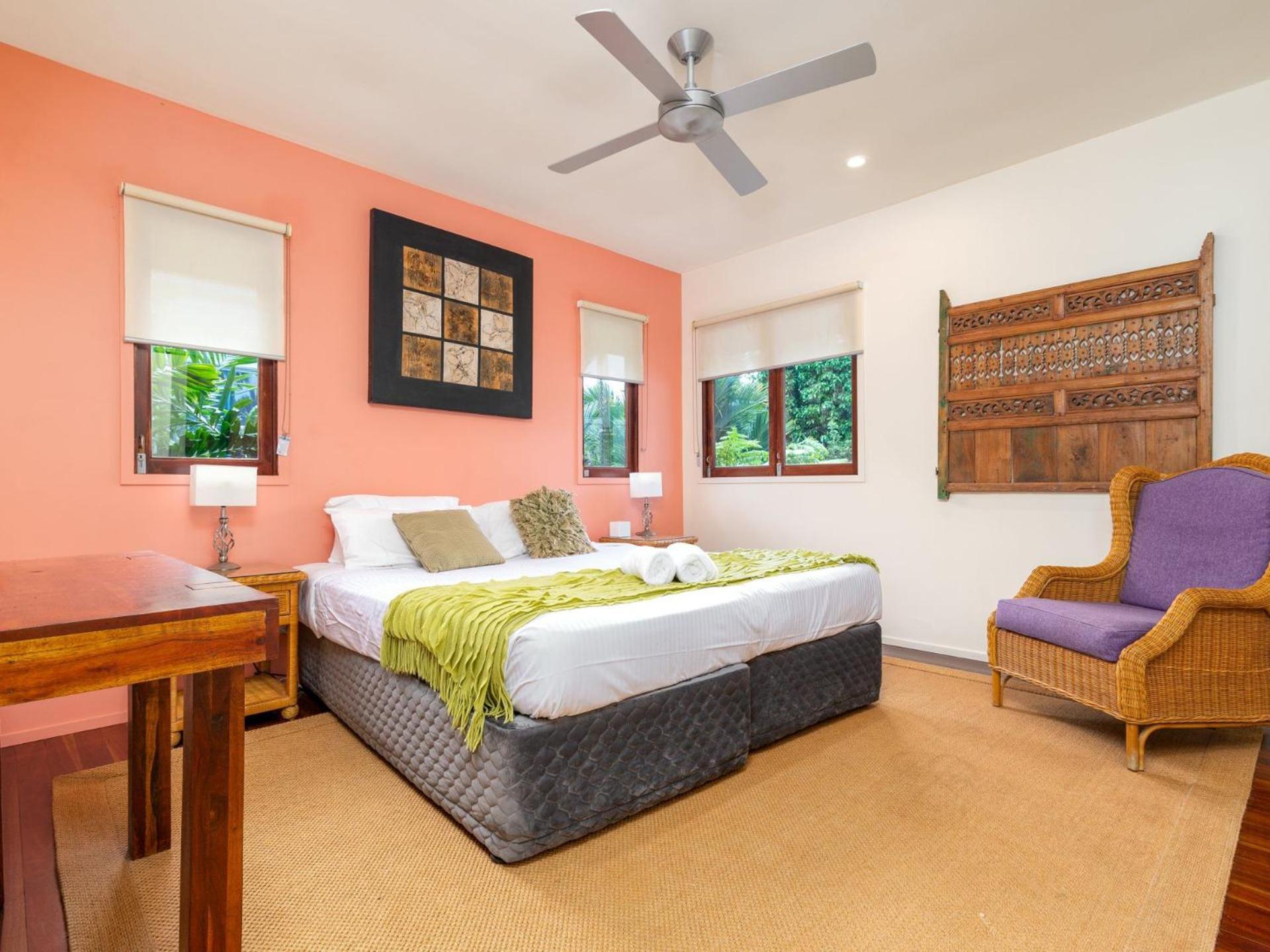 Oasis Beachfront Mirage Holiday home Port Douglas