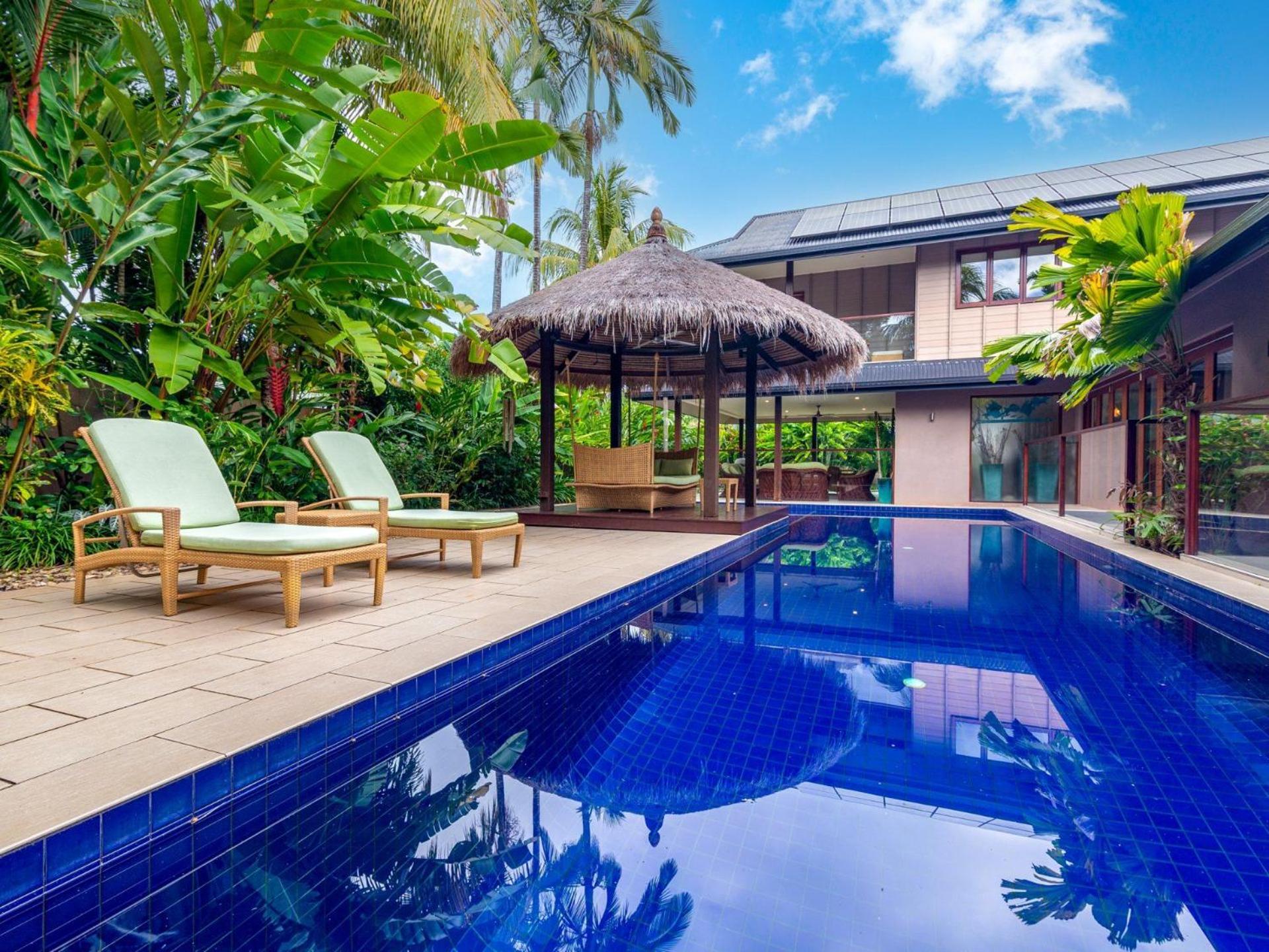 Holiday home Oasis Beachfront Mirage *