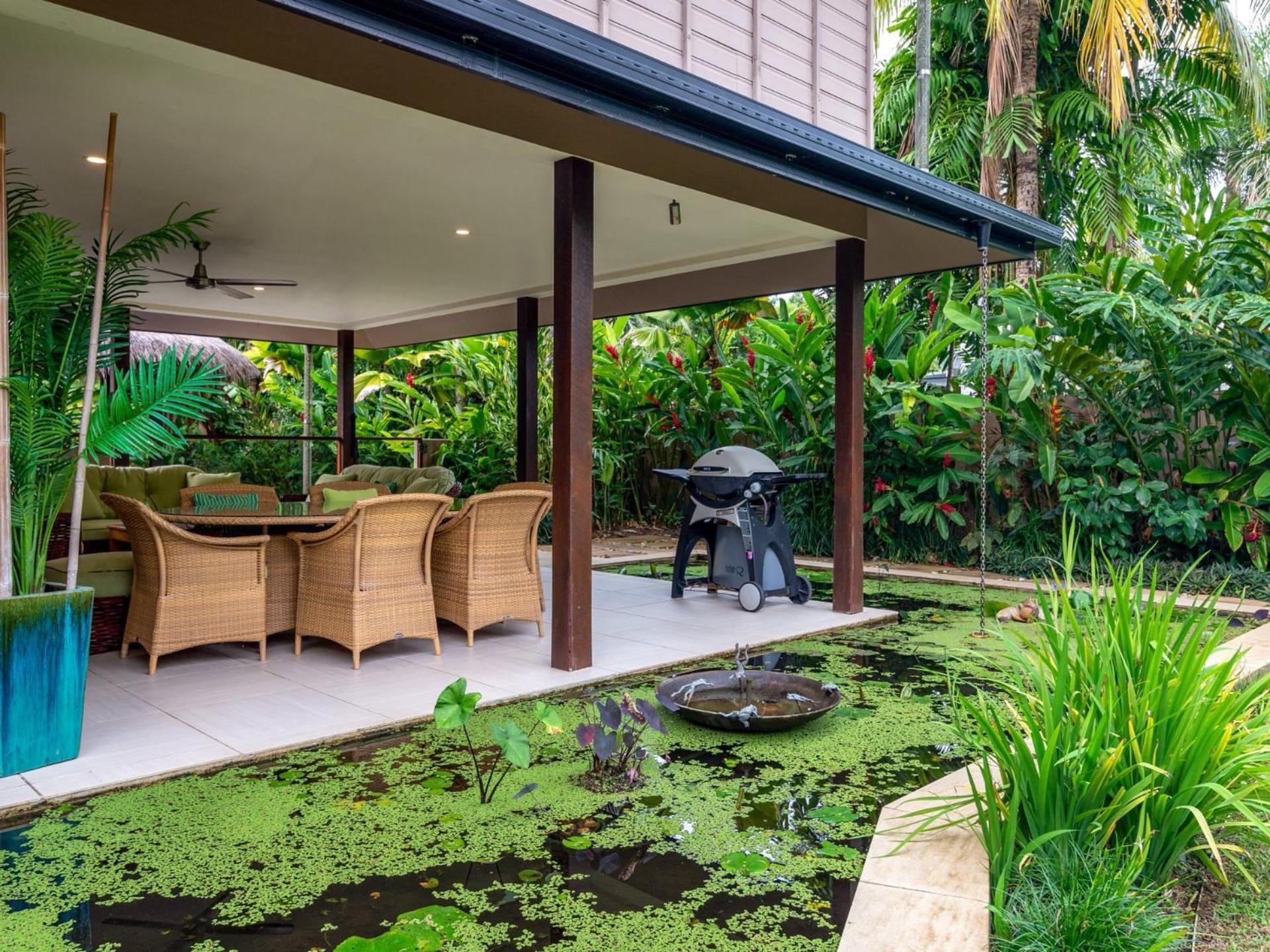 Oasis Beachfront Mirage Holiday home *