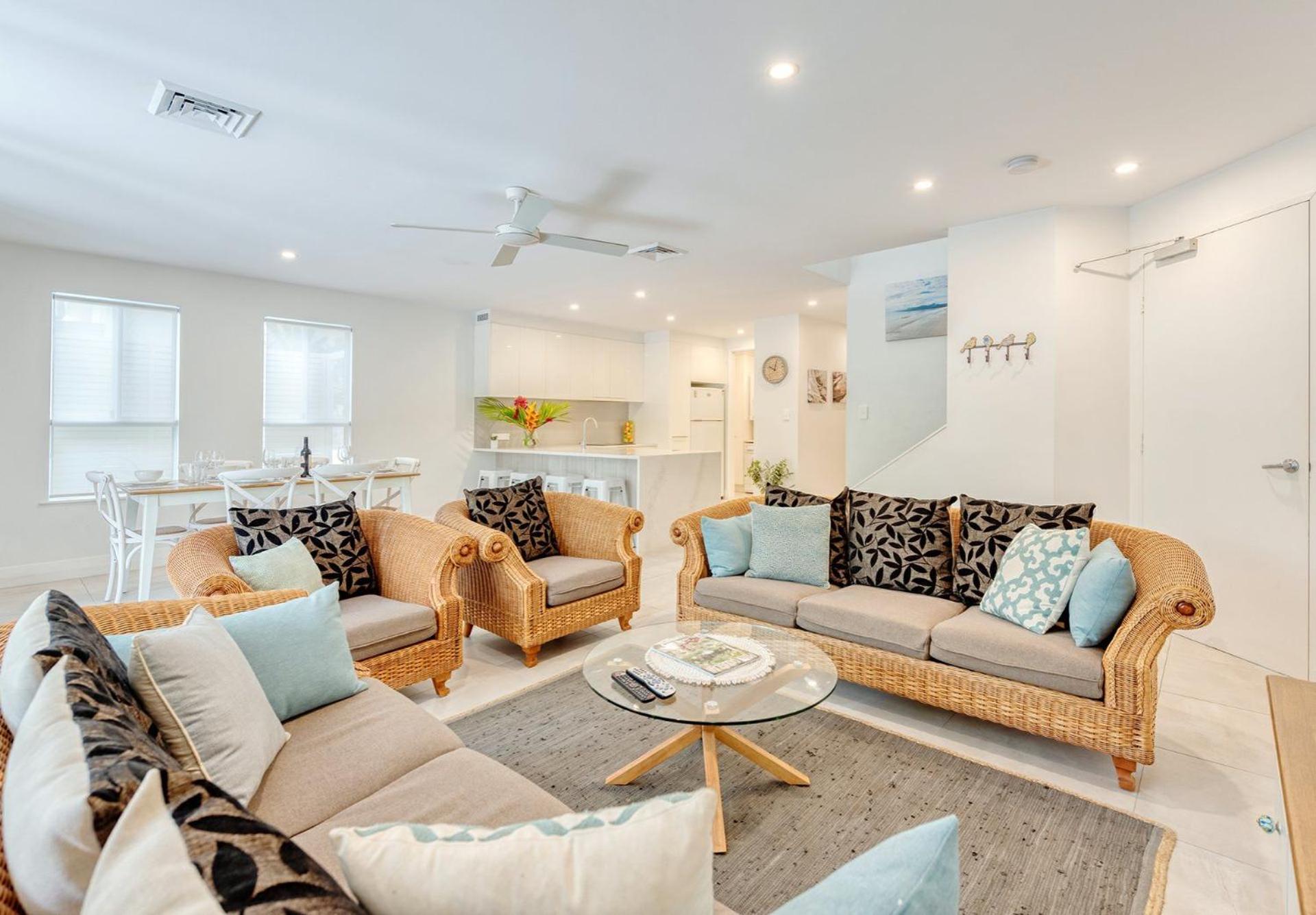 Apartment 7 Plantation House *