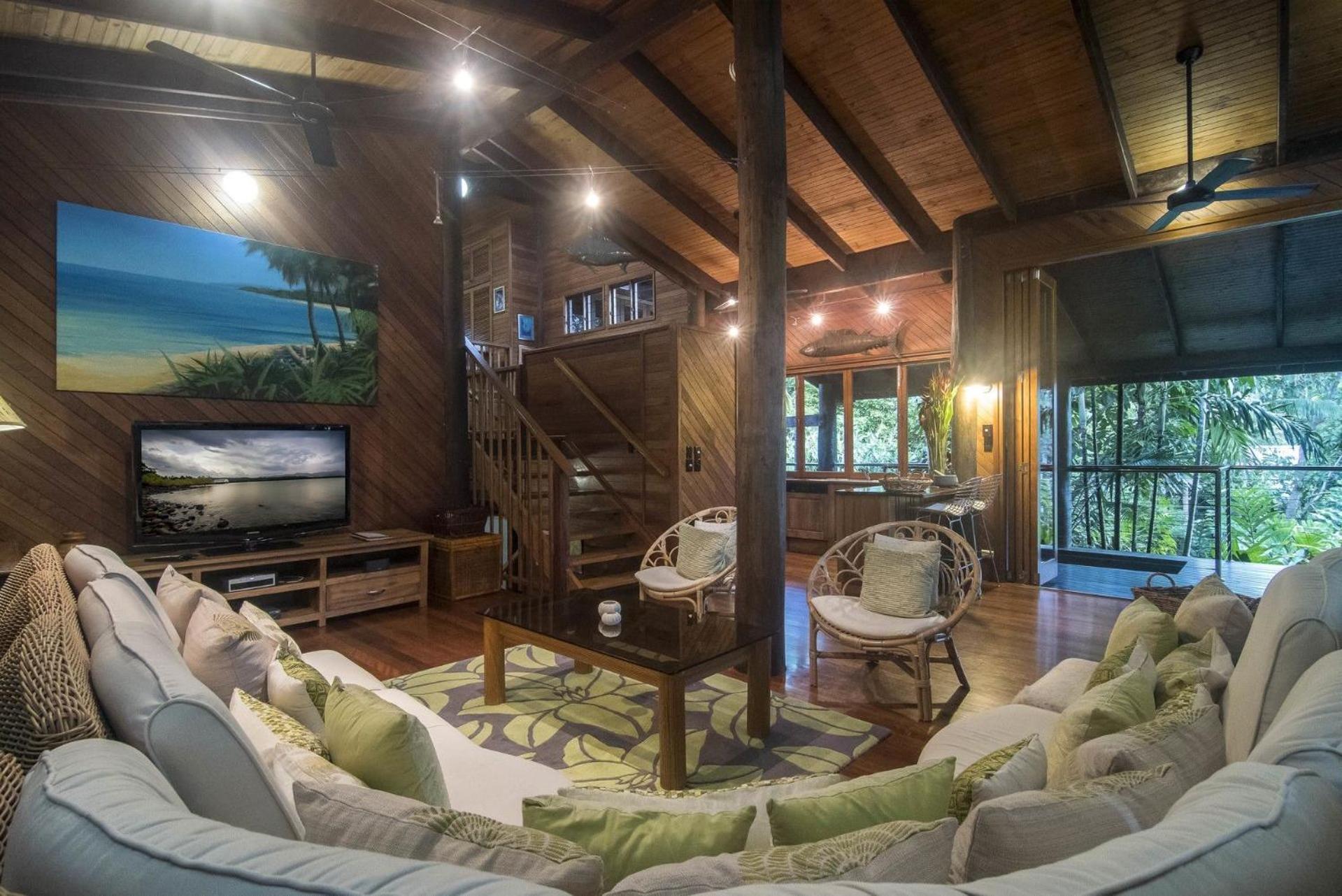 19 Street * Port Douglas