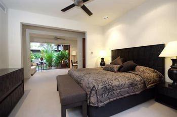 Hotel 26 Beachfront Mirage 5*