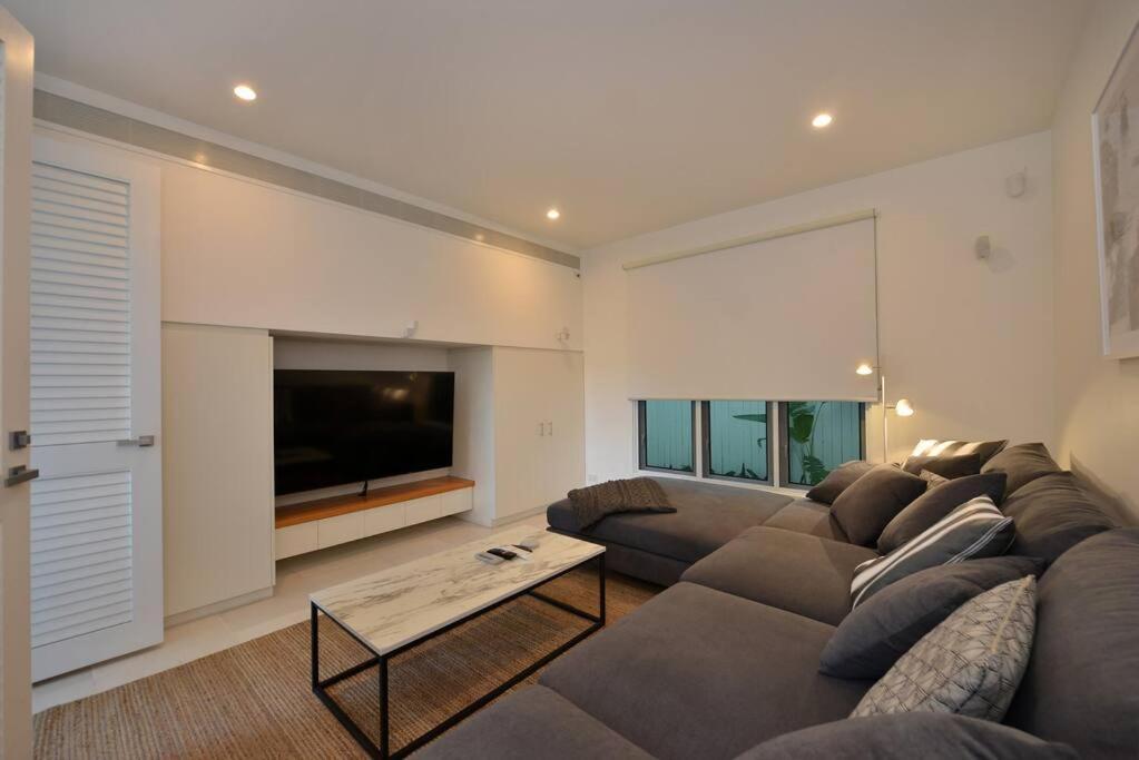 Anjea - Luxury 5 Bedroom By The Port Douglas