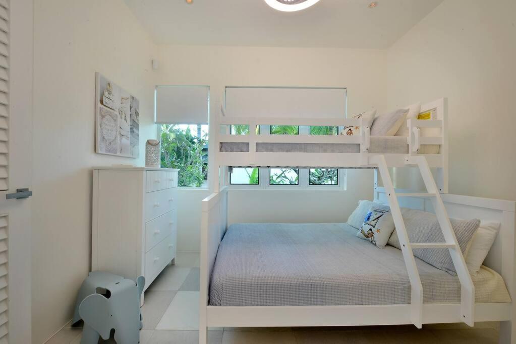 Anjea - Luxury 5 Bedroom By The * Port Douglas