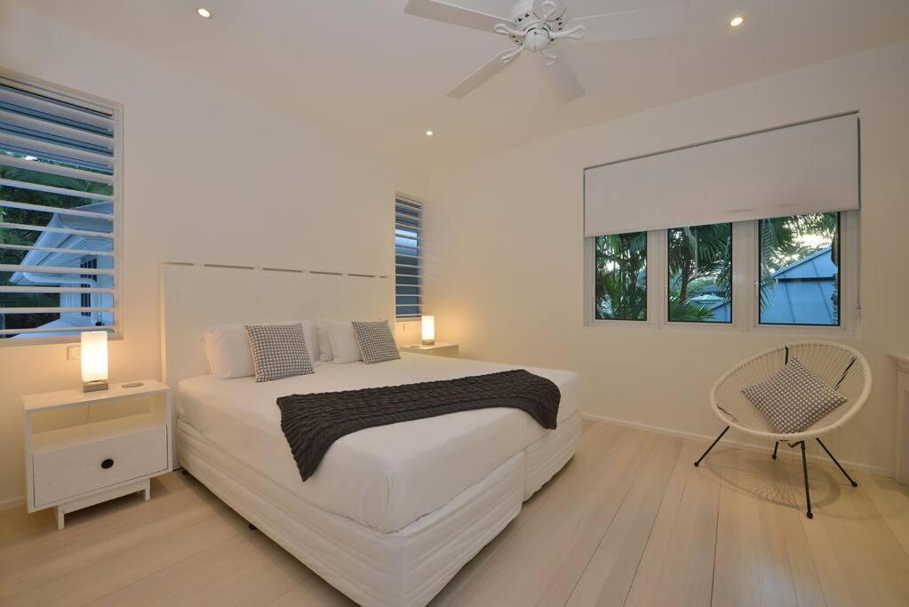 Anjea - Luxury 5 Bedroom By The Holiday home