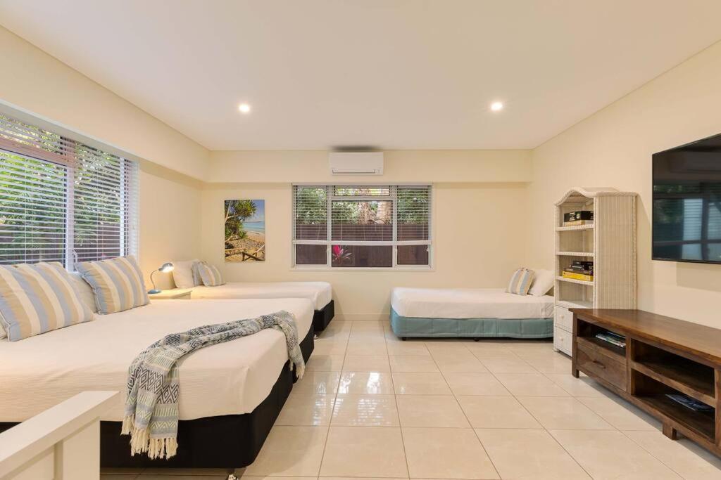 Holiday home 17 Solander Blvd - Beachside Sleeps 14 Guests *