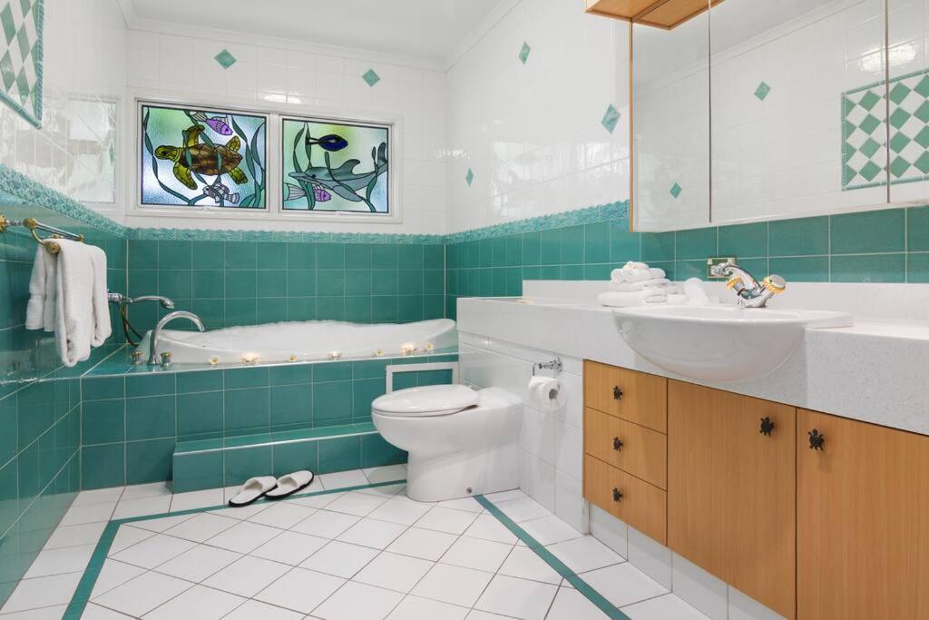 17 Solander Blvd - Beachside Sleeps 14 Guests