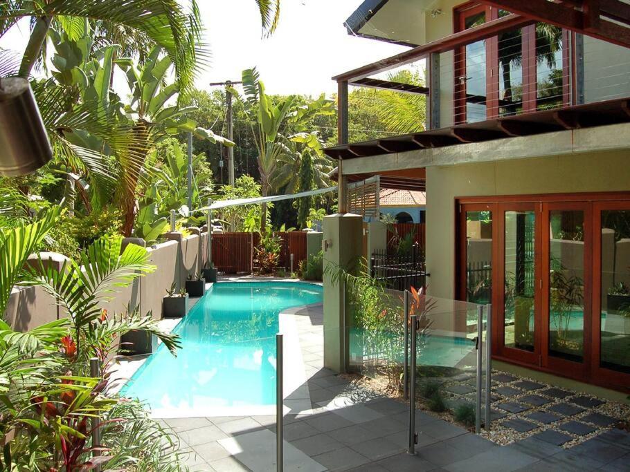 Leilani Melia - Stylish 3 Bedroom On Four Mile Port Douglas