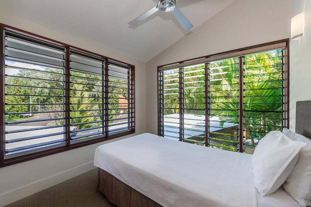 Leilani Melia - Stylish 3 Bedroom On Four Mile