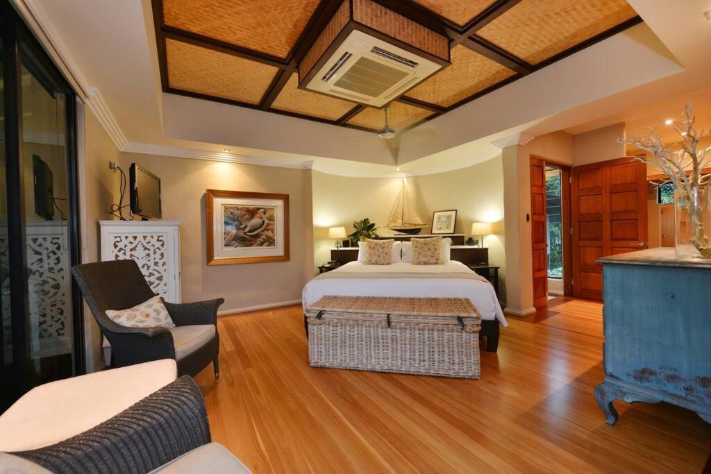 Solander Sunrise - The Perfect Location Villa