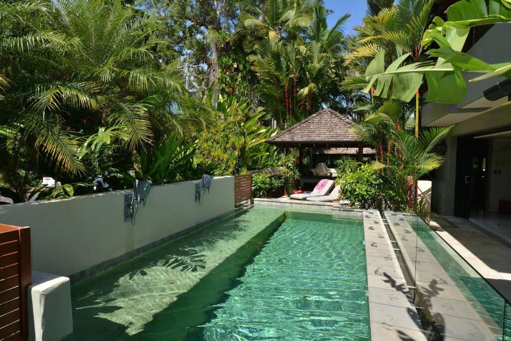 Solander Sunrise - The Perfect Location Villa Port Douglas