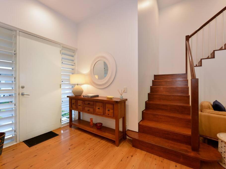 Villa - A Short Walk To Town &