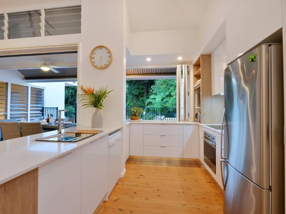 - A Short Walk To Town & Villa Port Douglas